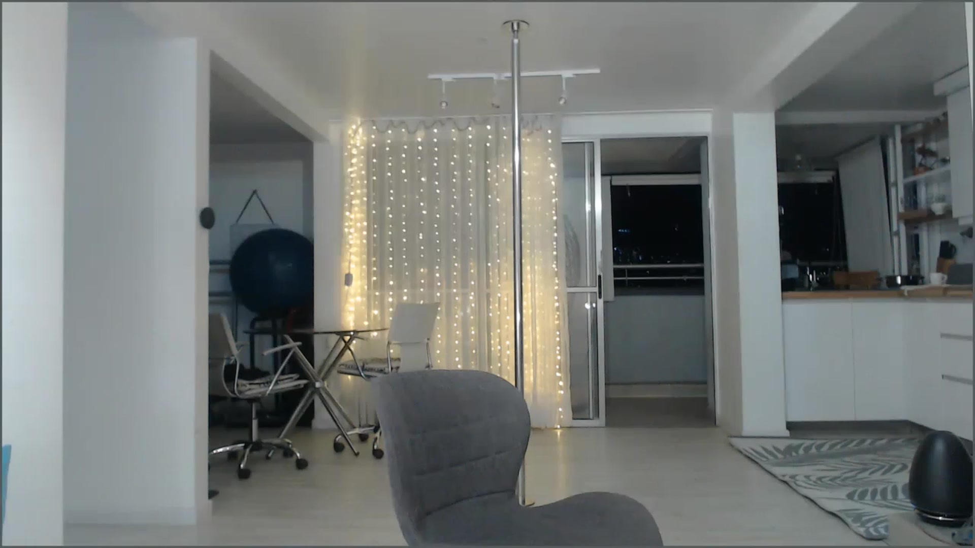 Gallery image thumbnail from Beauty_online's myfreecams stream on, 02/08/2023, 24:48 image 15 of 20