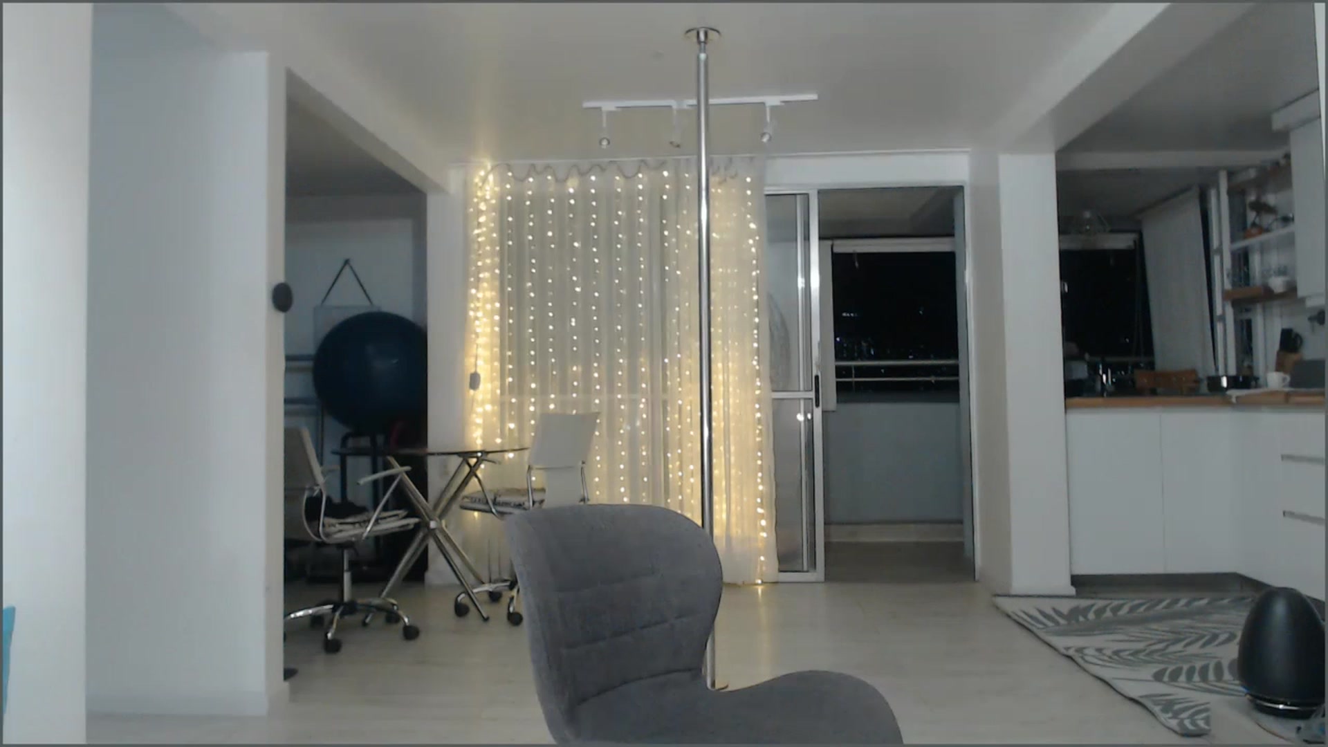 Gallery image thumbnail from Beauty_online's myfreecams stream on, 02/08/2023, 24:48 image 16 of 20