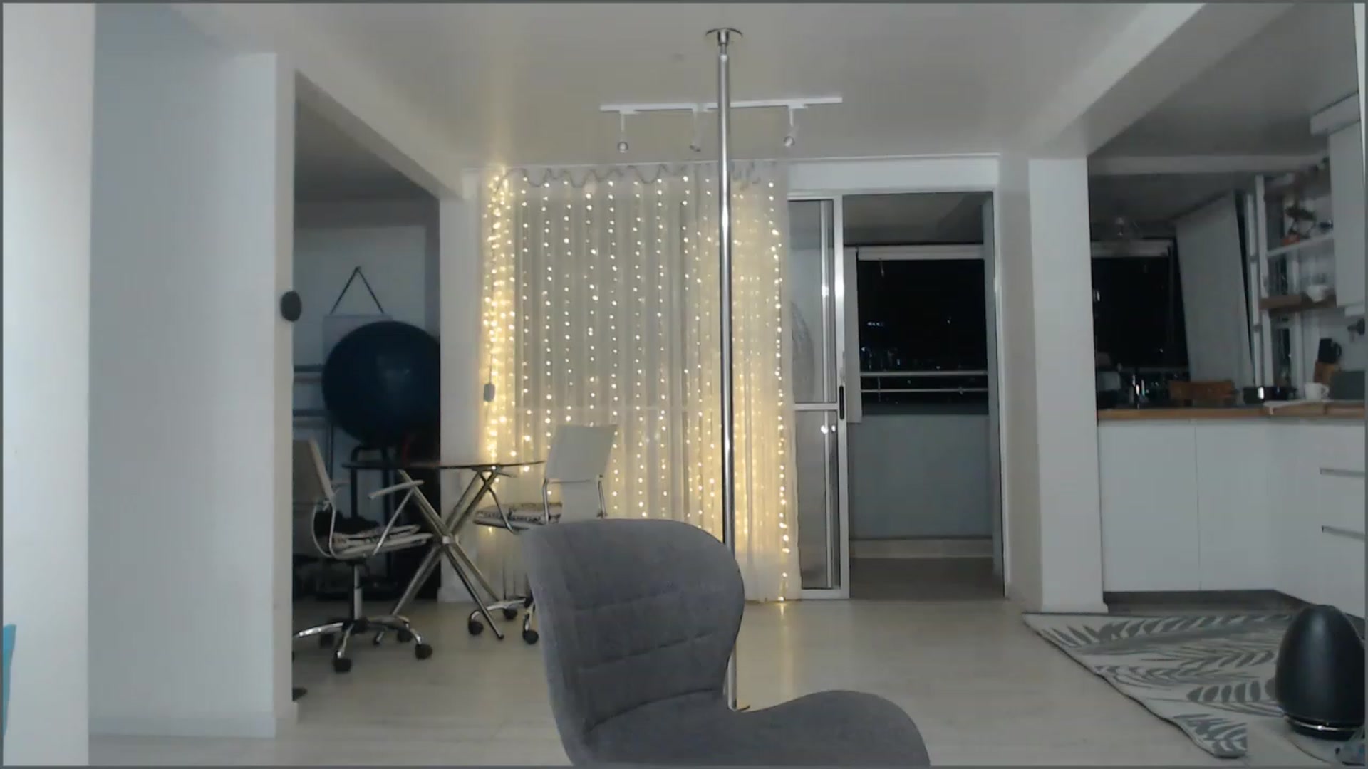 Gallery image thumbnail from Beauty_online's myfreecams stream on, 02/08/2023, 24:48 image 19 of 20