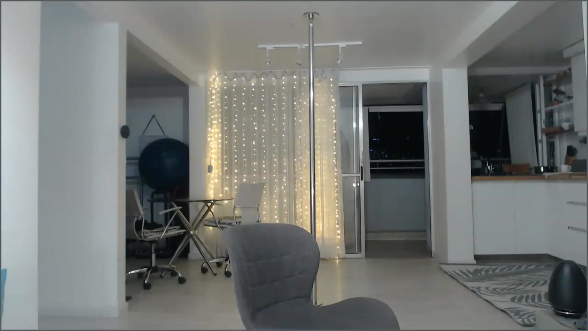 Gallery image thumbnail from Beauty_online's myfreecams stream on, 02/08/2023, 24:48 image 18 of 20