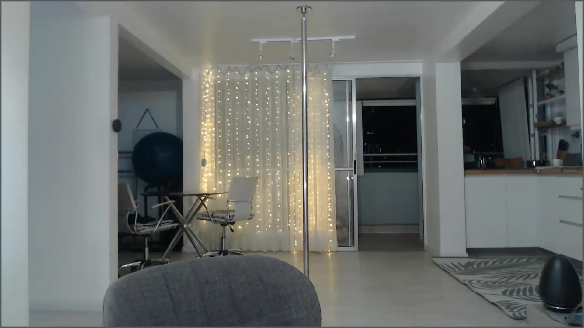 Gallery image thumbnail from Beauty_online's myfreecams stream on, 02/08/2023, 02:00 image 12 of 20