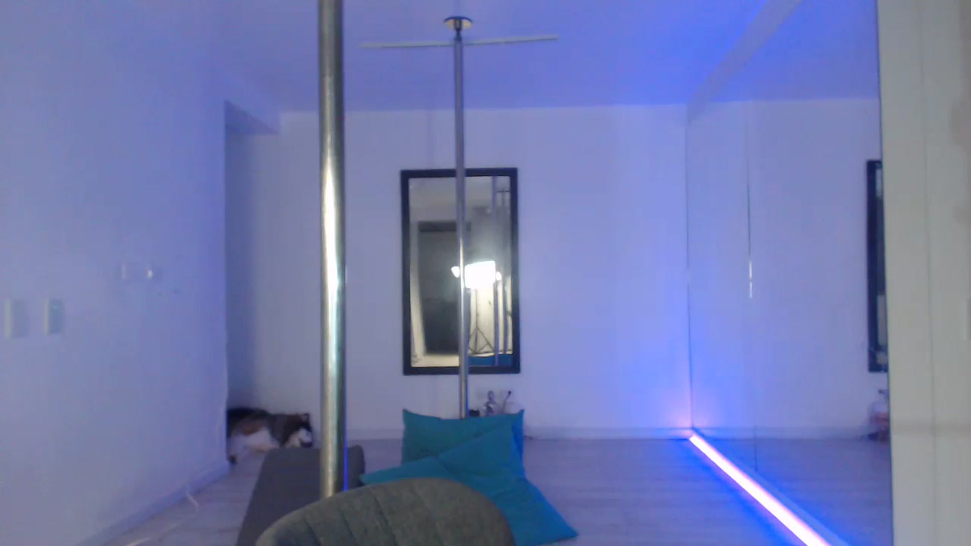 Gallery image thumbnail from Beauty_online's myfreecams stream on, 06/15/2024, 02:06 image 3 of 20