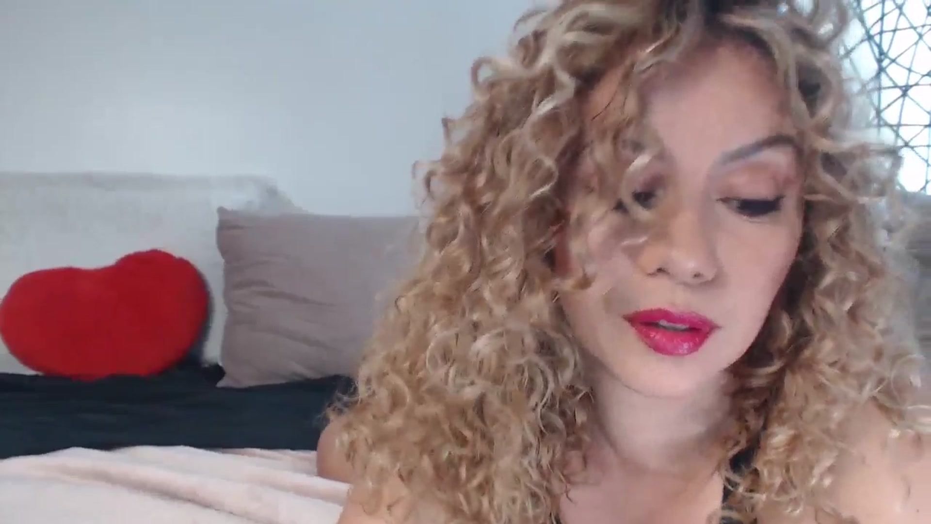 Gallery image thumbnail from Beauty_online's myfreecams stream on, 07/01/2024, 20:16 image 11 of 20