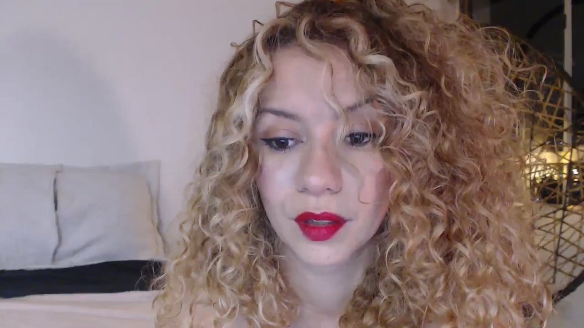 Gallery image thumbnail from Beauty_online's myfreecams stream on, 07/05/2024, 02:40 image 14 of 20