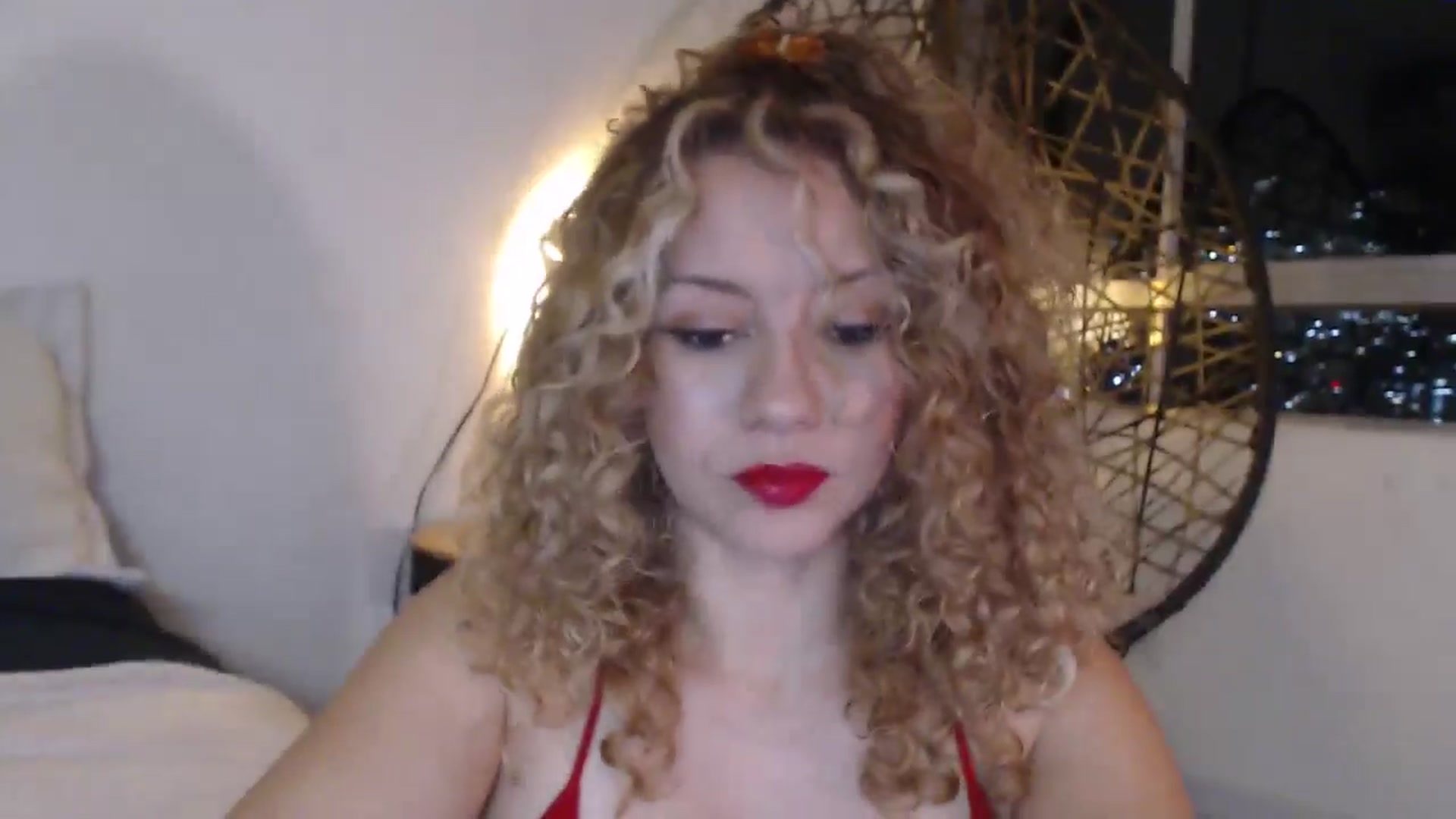 Gallery image thumbnail from Beauty_online's myfreecams stream on, 07/05/2024, 02:40 image 8 of 20
