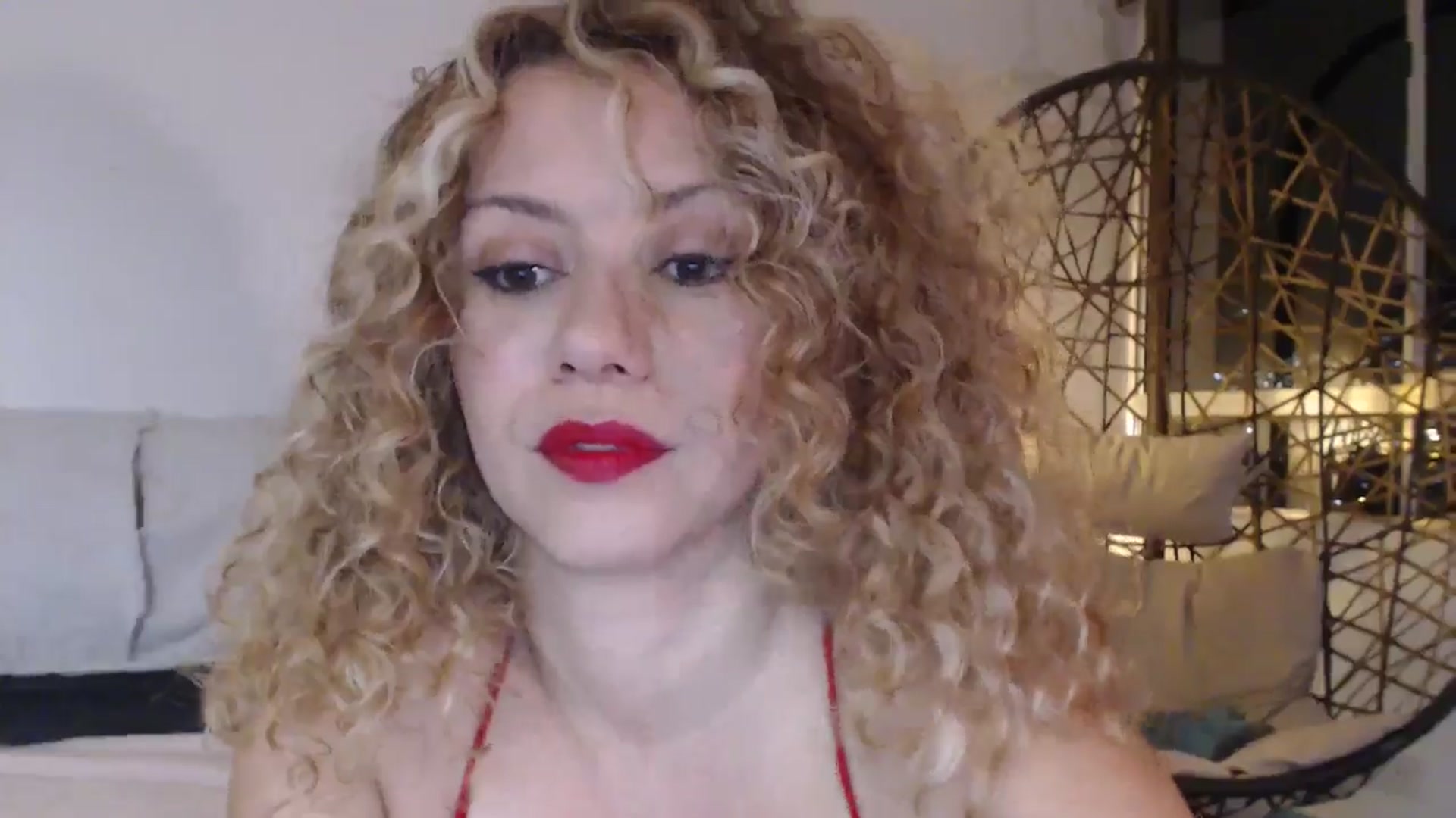 Gallery image thumbnail from Beauty_online's myfreecams stream on, 07/05/2024, 02:40 image 10 of 20