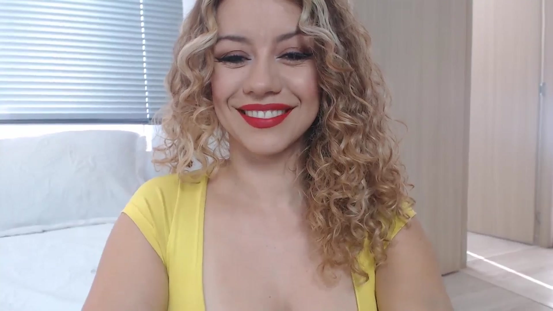 Gallery image thumbnail from Beauty_online's myfreecams stream on, 07/14/2024, 22:10 image 10 of 20