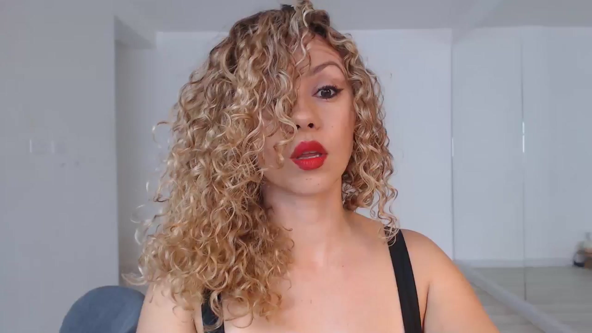 Gallery image thumbnail from Beauty_online's myfreecams stream on, 07/19/2024, 16:53 image 5 of 20