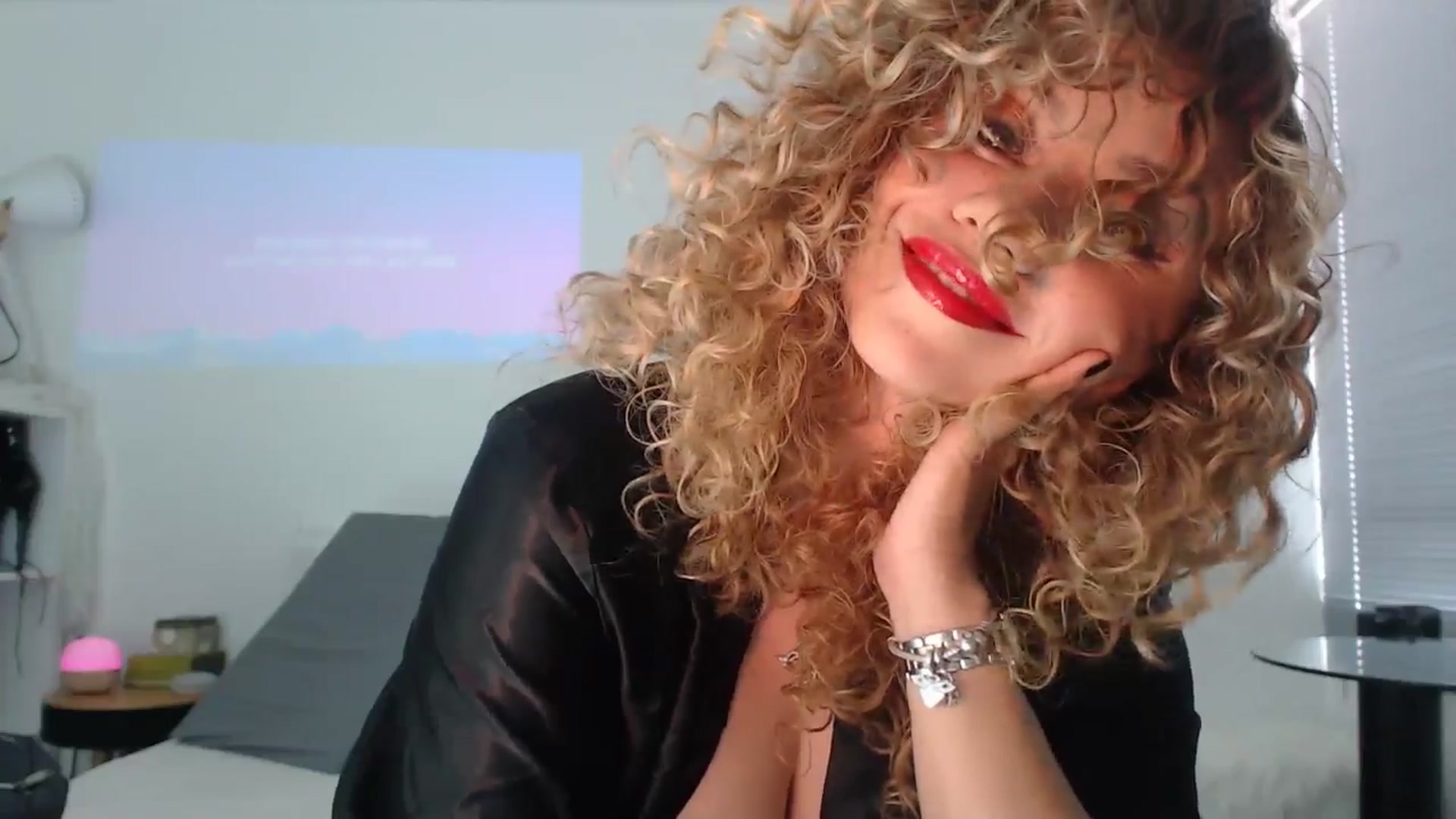 Gallery image thumbnail from Beauty_online's myfreecams stream on, 11/24/2024, 19:33 image 5 of 20