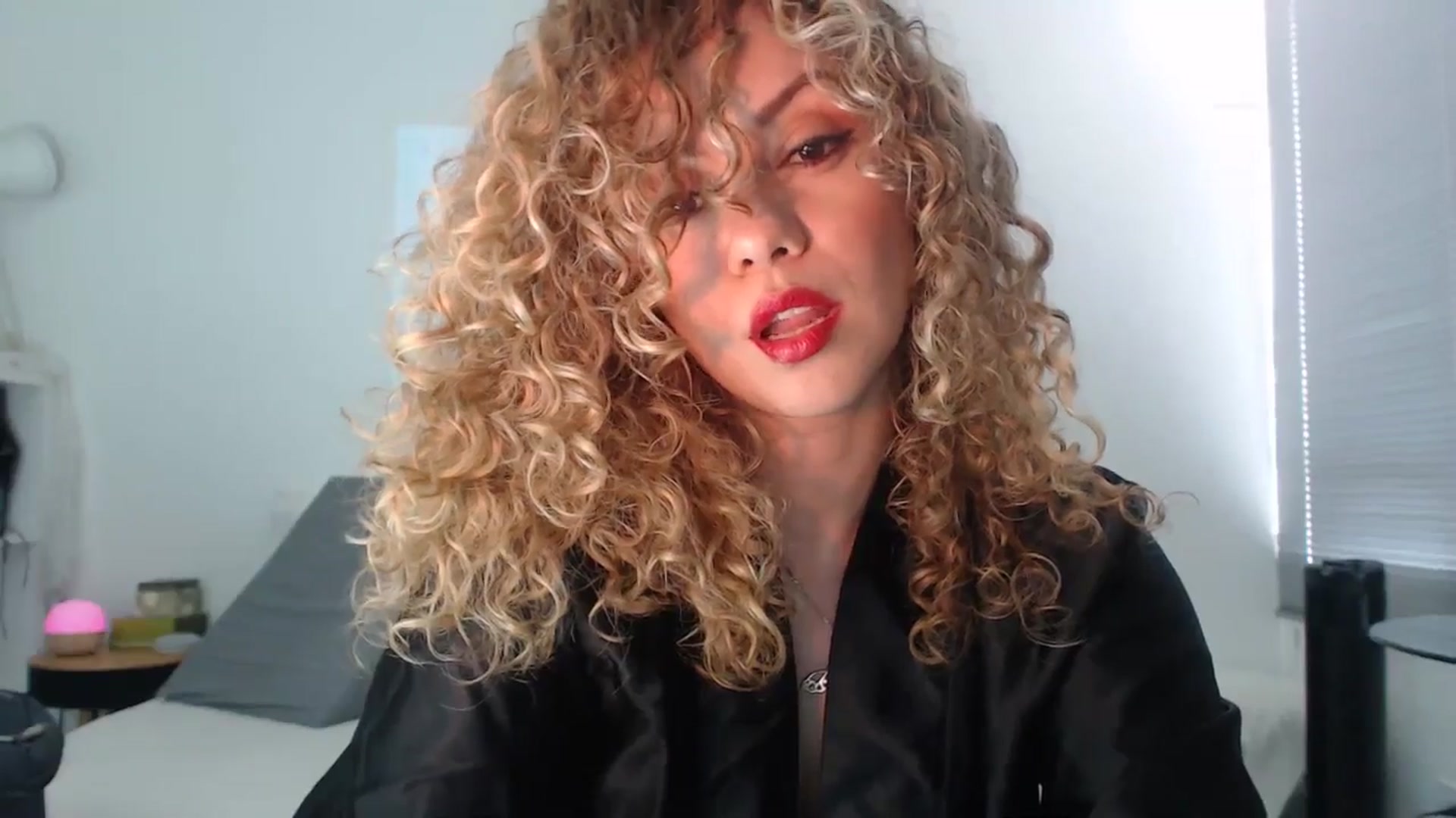 Gallery image thumbnail from Beauty_online's myfreecams stream on, 11/24/2024, 19:33 image 12 of 20
