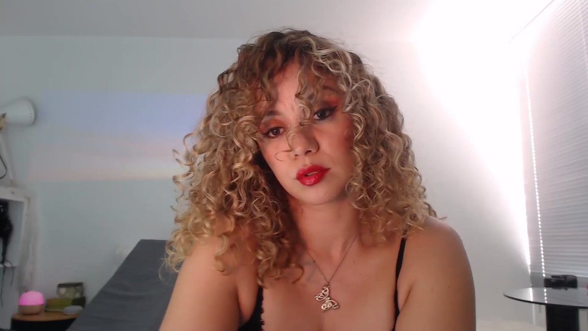 Gallery image thumbnail from Beauty_online's myfreecams stream on, 11/24/2024, 19:33 image 2 of 20