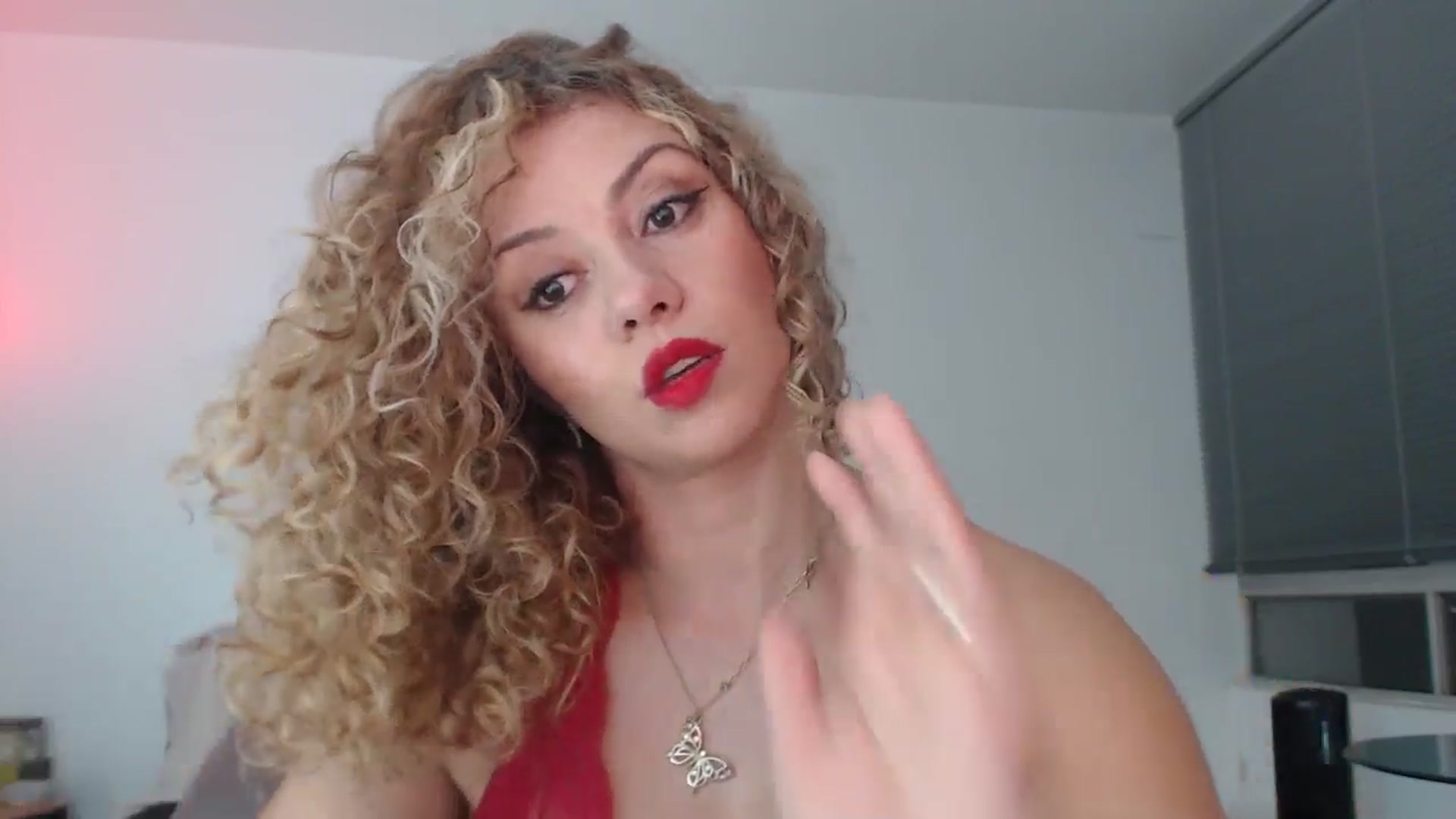 Gallery image thumbnail from Beauty_online's myfreecams stream on, 11/27/2024, 01:58 image 3 of 20