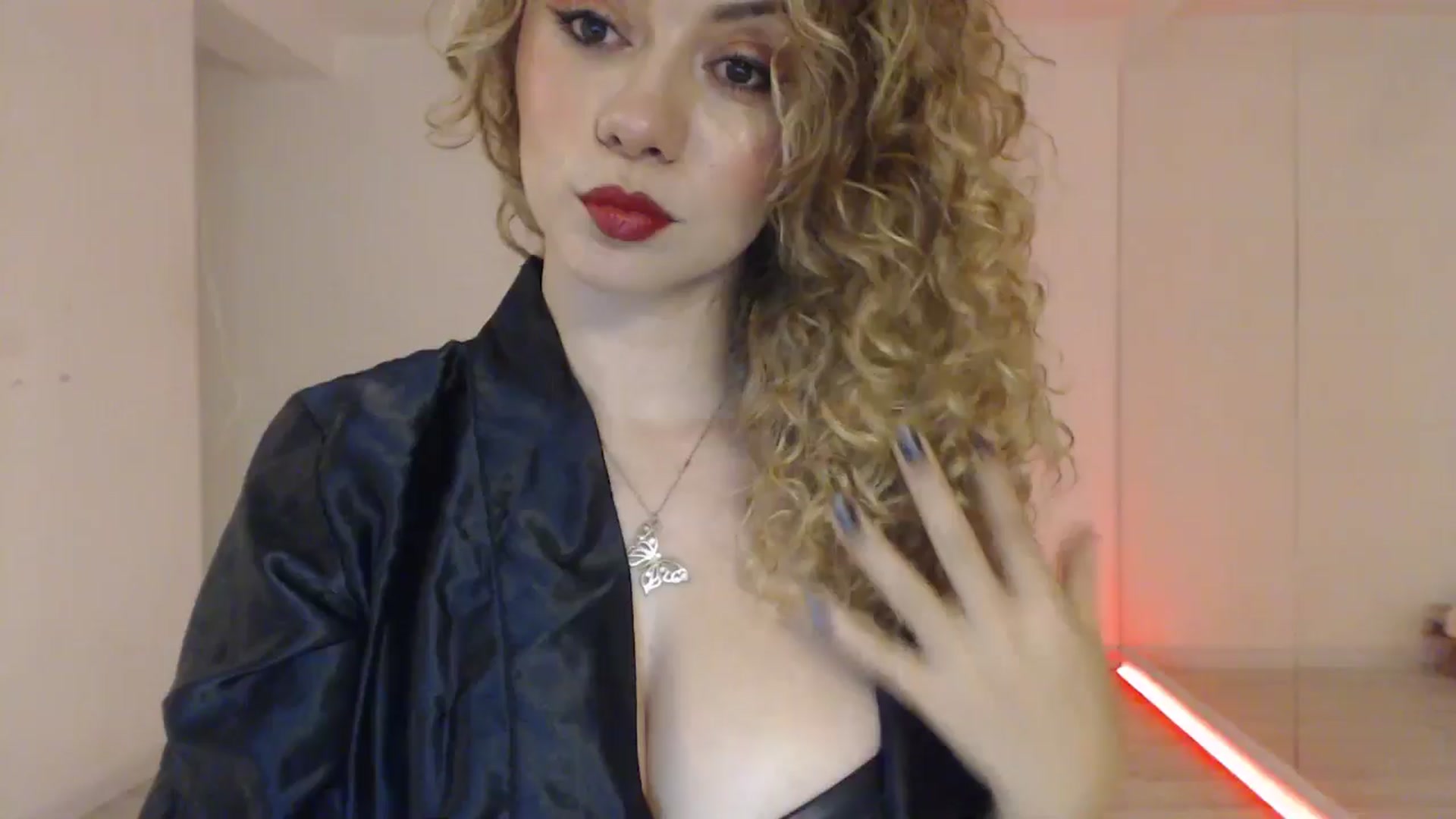 Gallery image thumbnail from Beauty_online's myfreecams stream on, 11/29/2024, 01:46 image 1 of 20