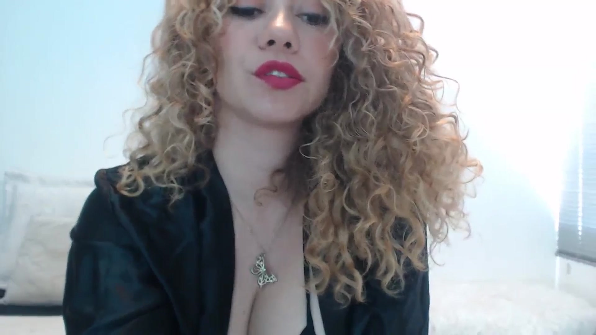 Gallery image thumbnail from Beauty_online's myfreecams stream on, 12/10/2024, 18:44 image 13 of 20