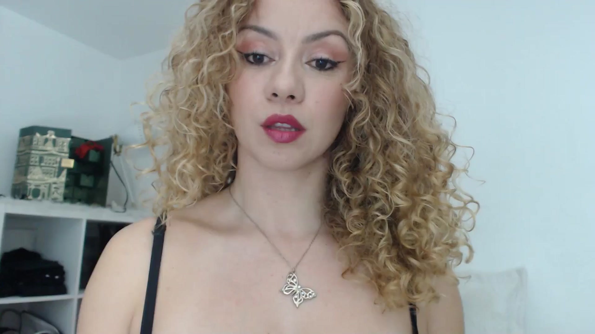 Gallery image thumbnail from Beauty_online's myfreecams stream on, 12/16/2024, 01:59 image 1 of 20