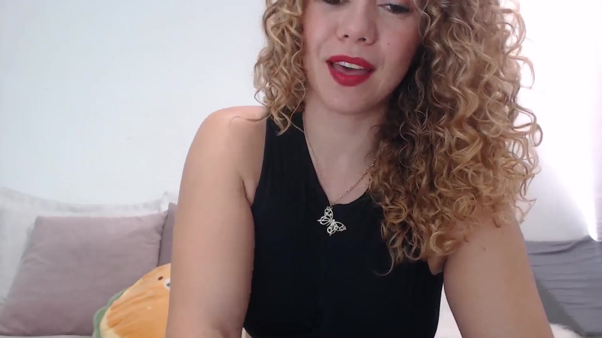 Gallery image thumbnail from Beauty_online's myfreecams stream on, 12/25/2024, 21:23 image 6 of 20