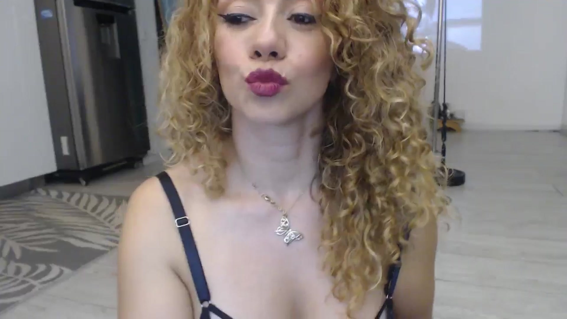 Gallery image thumbnail from Beauty_online's myfreecams stream on, 01/29/2025, 02:53 image 20 of 20