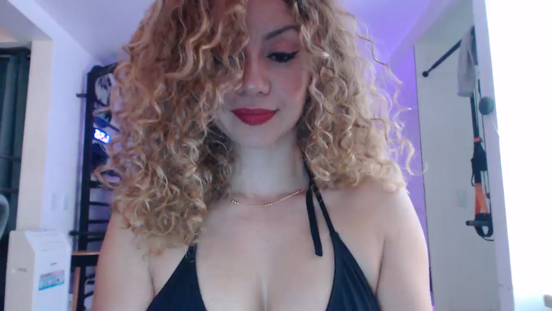Gallery image thumbnail from Beauty_online's myfreecams stream on, 02/13/2025, 01:37 image 7 of 20