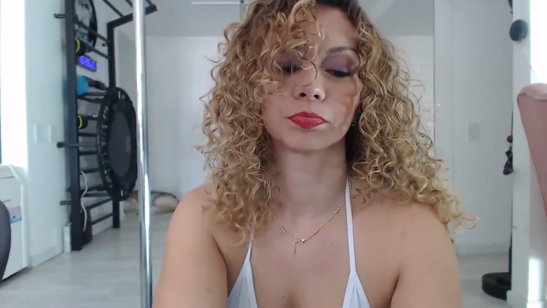 Gallery image thumbnail from Beauty_online's myfreecams stream on, 02/15/2025, 15:54 image 3 of 20
