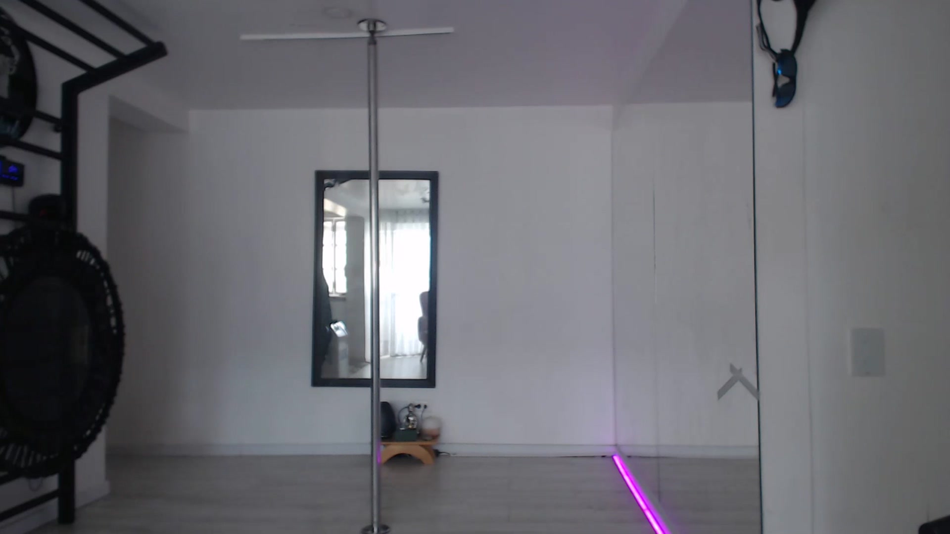 Gallery image thumbnail from Beauty_online's myfreecams stream on, 05/03/2025, 18:20 image 6 of 20