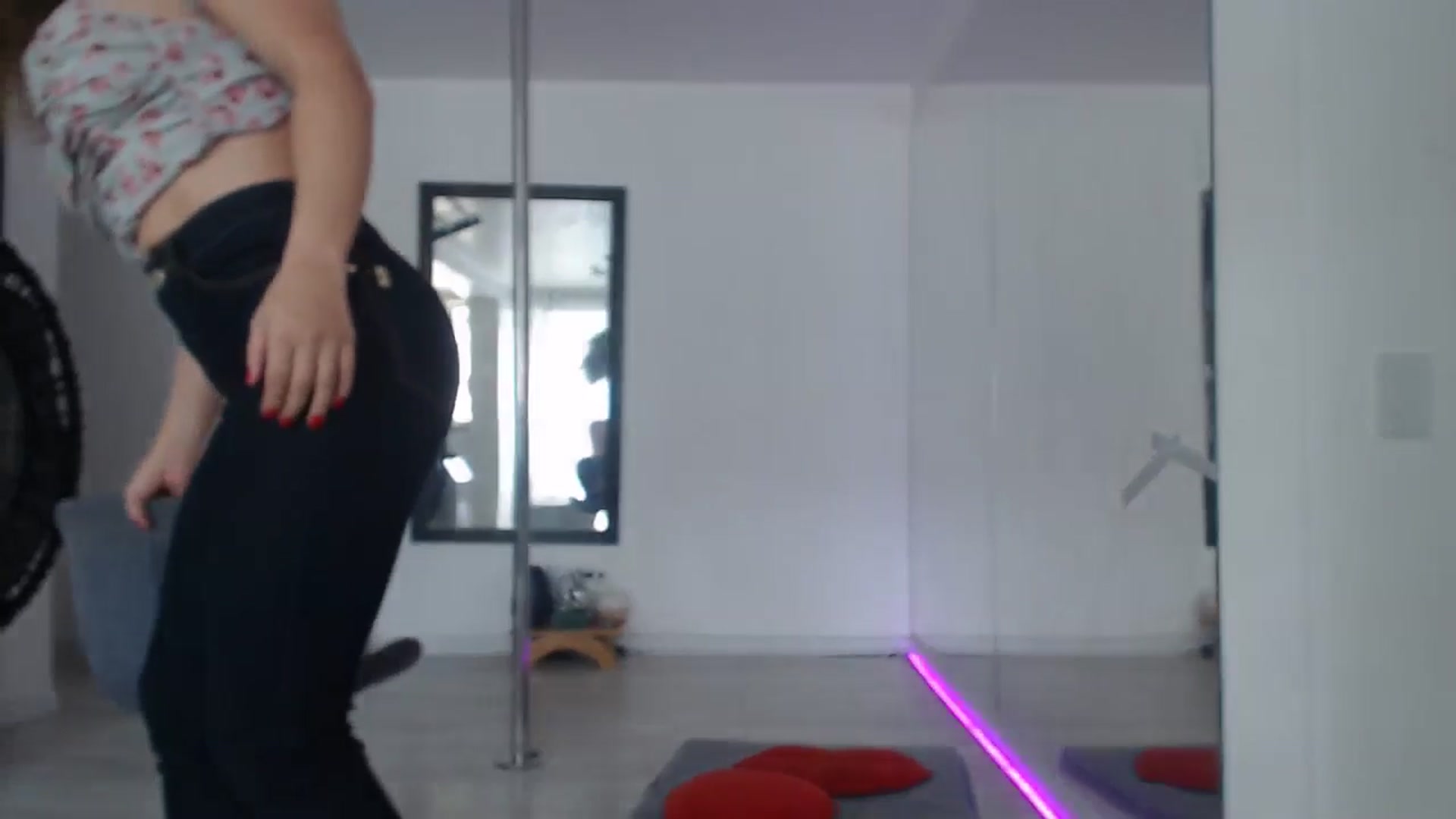 Gallery image thumbnail from Beauty_online's myfreecams stream on, 05/03/2025, 20:42 image 14 of 20