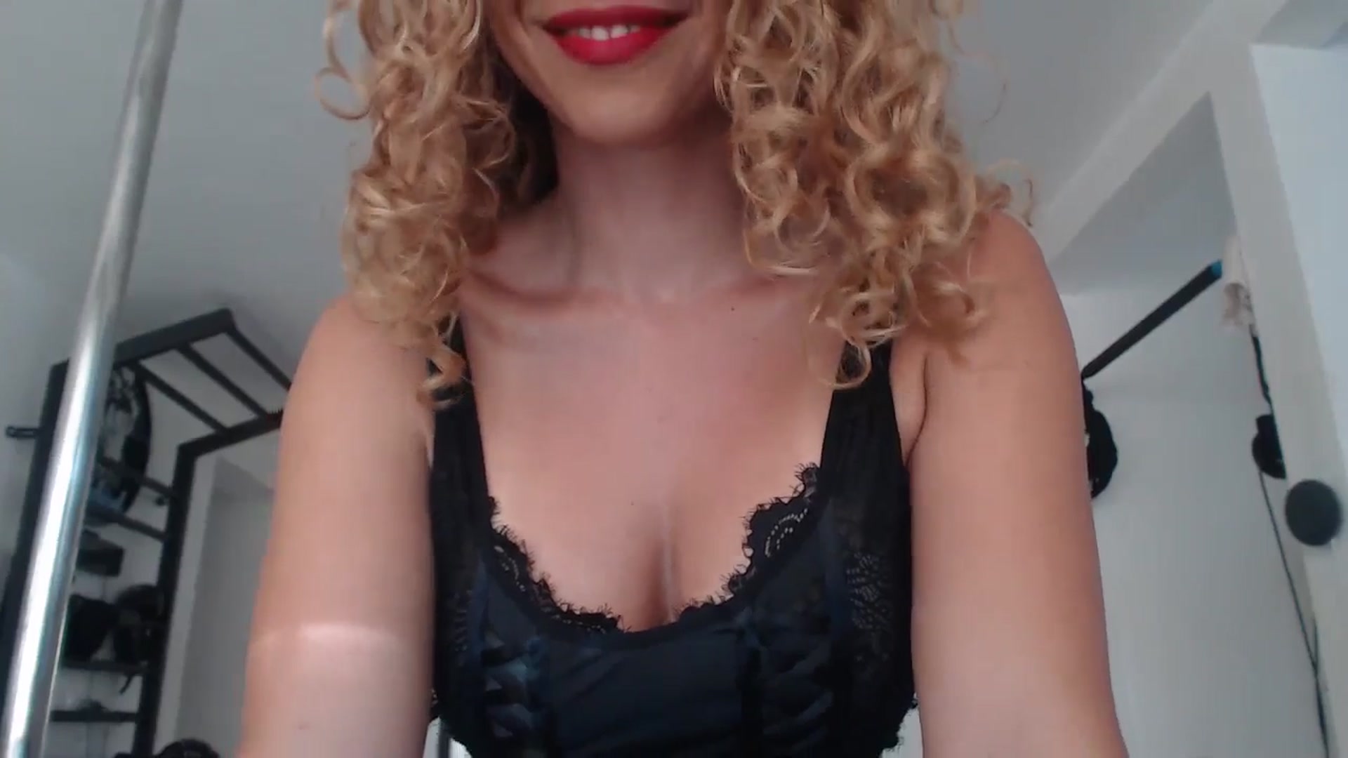 Gallery image thumbnail from Beauty_online's myfreecams stream on, 06/02/2025, 21:53 image 19 of 20