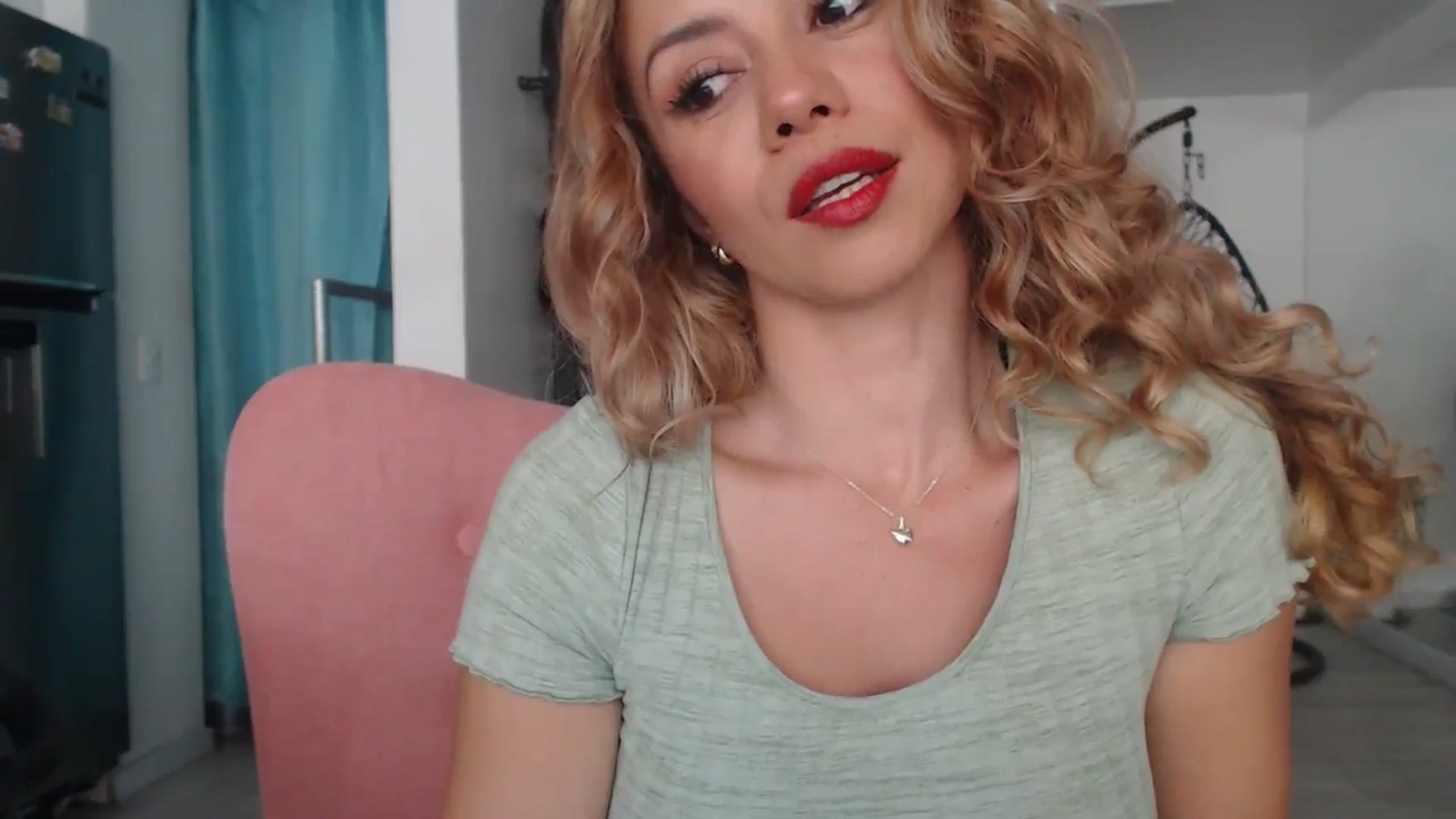 Gallery image thumbnail from Beauty_online's myfreecams stream on, 06/14/2025, 20:42 image 13 of 20