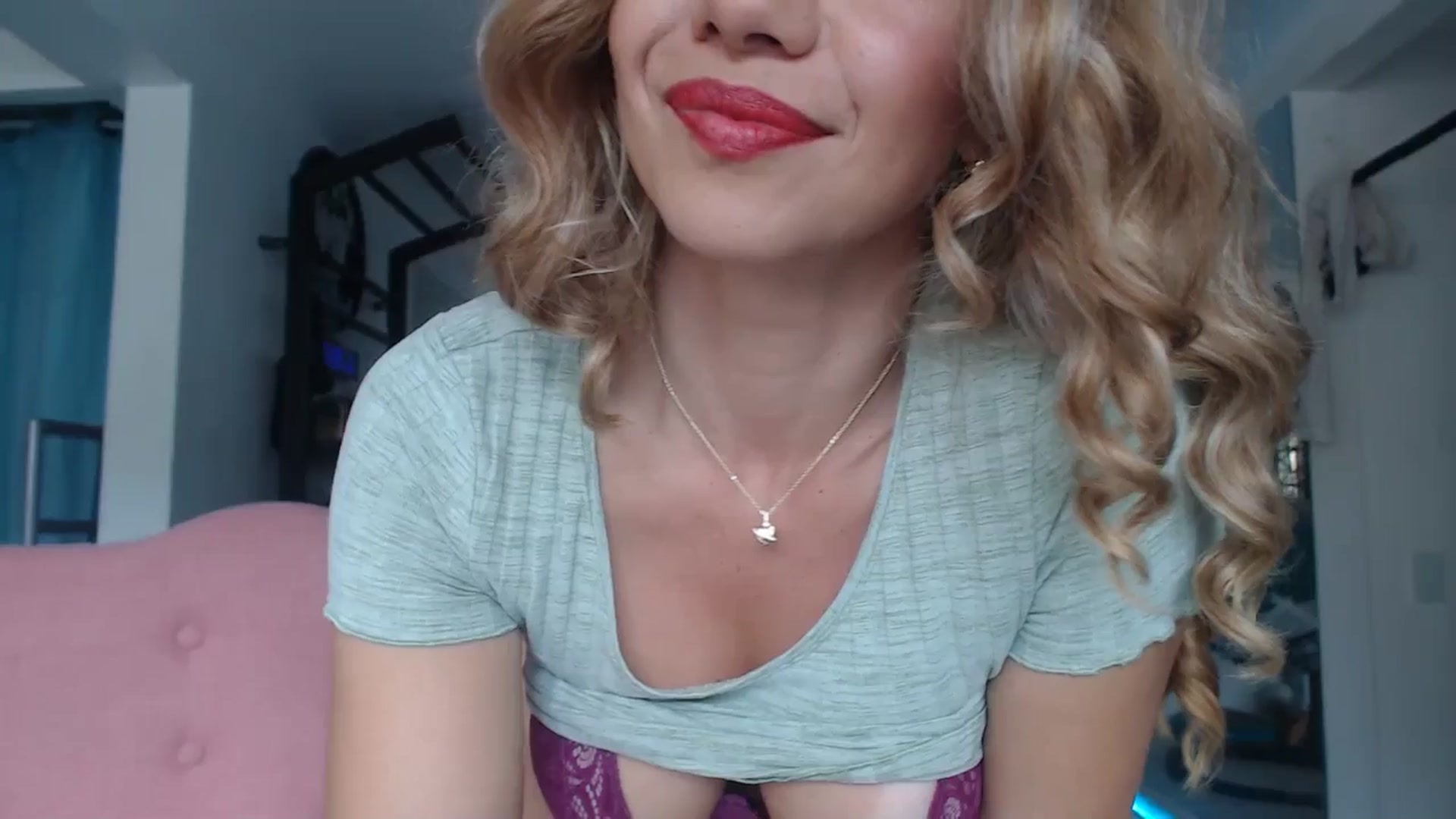 Gallery image thumbnail from Beauty_online's myfreecams stream on, 06/14/2025, 21:12 image 12 of 20