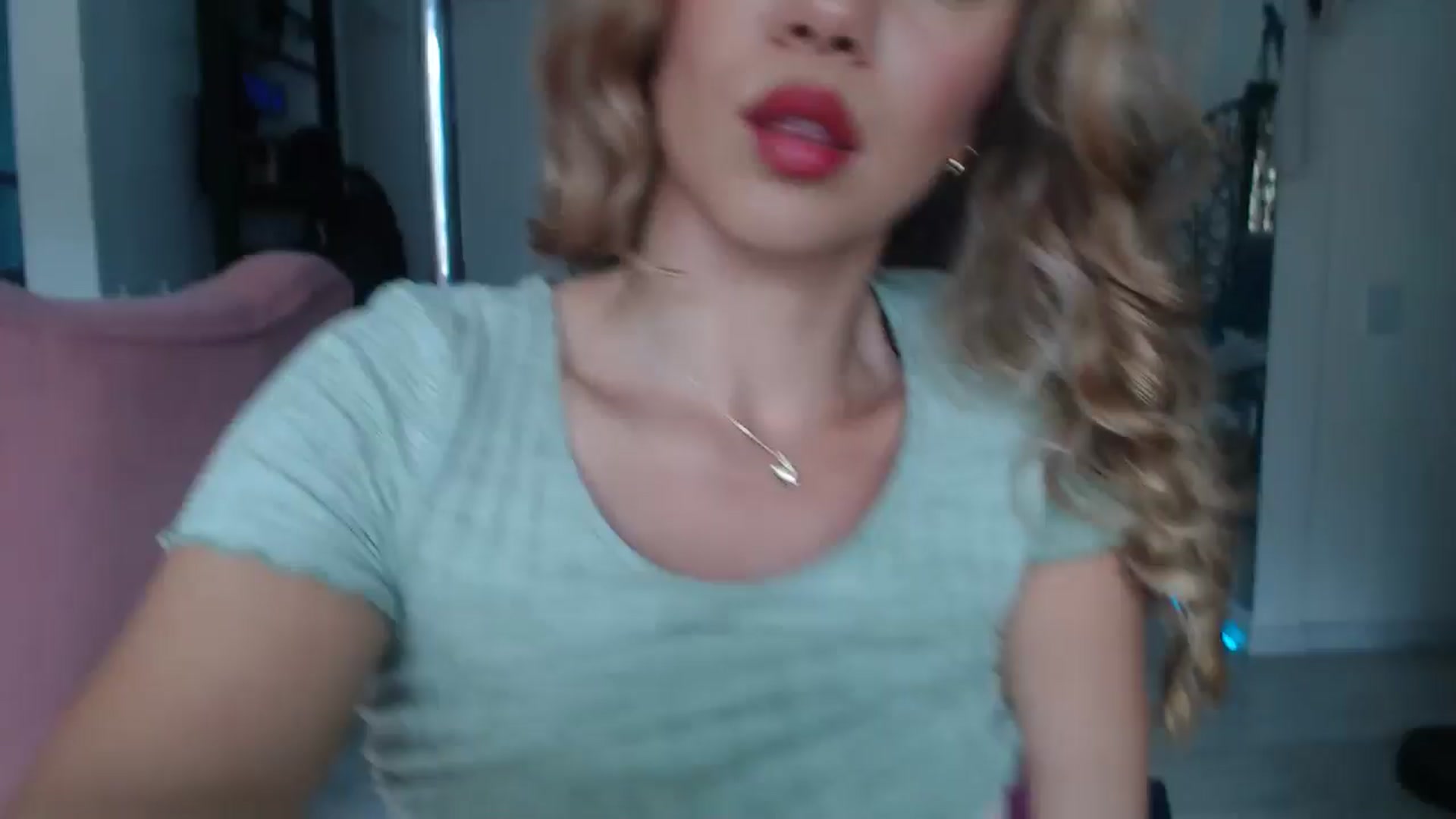 Gallery image thumbnail from Beauty_online's myfreecams stream on, 06/14/2025, 21:12 image 17 of 20