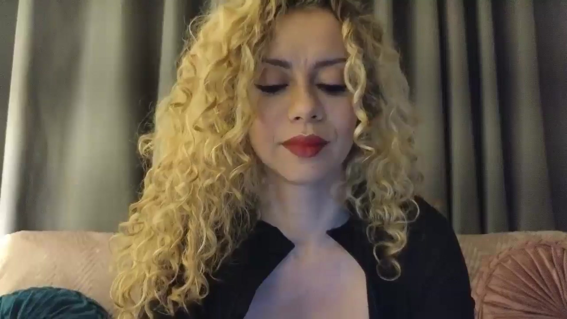 Gallery image thumbnail from Beauty_online's myfreecams stream on, 04/29/2026, 07:24 image 12 of 20
