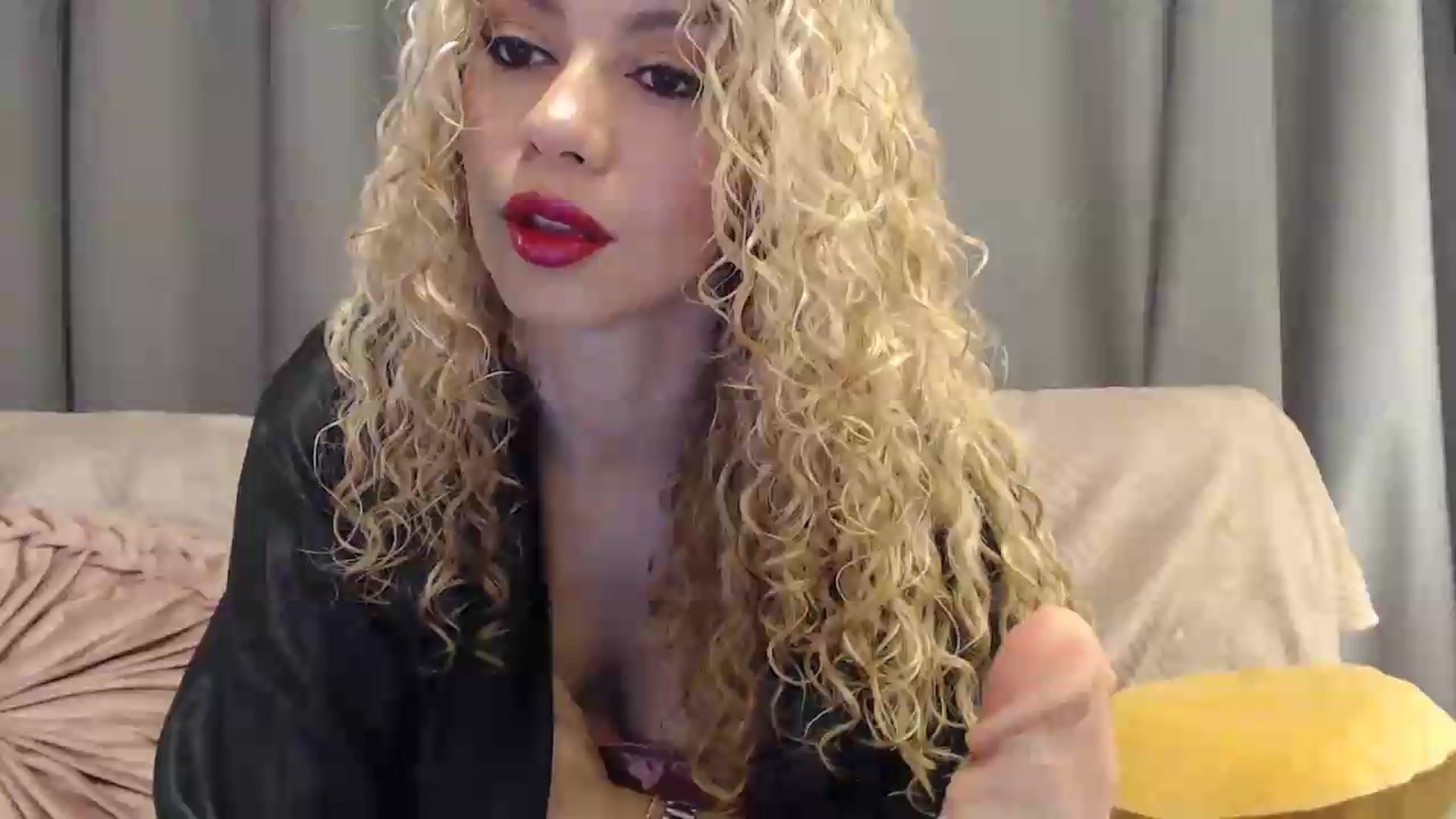 Gallery image thumbnail from Beauty_online's myfreecams stream on, 05/08/2026, 13:18 image 14 of 20