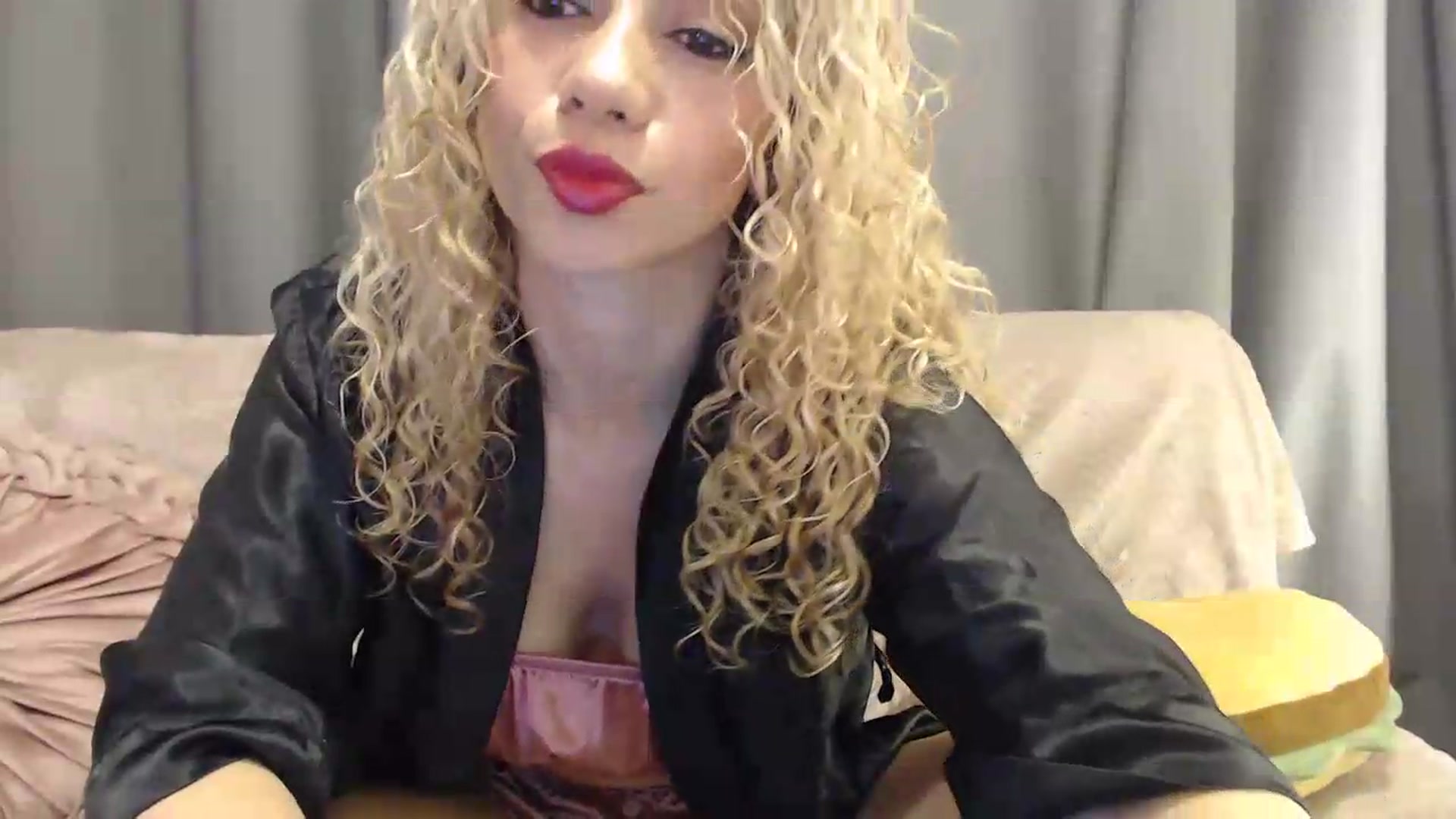 Gallery image thumbnail from Beauty_online's myfreecams stream on, 05/08/2026, 13:18 image 9 of 20