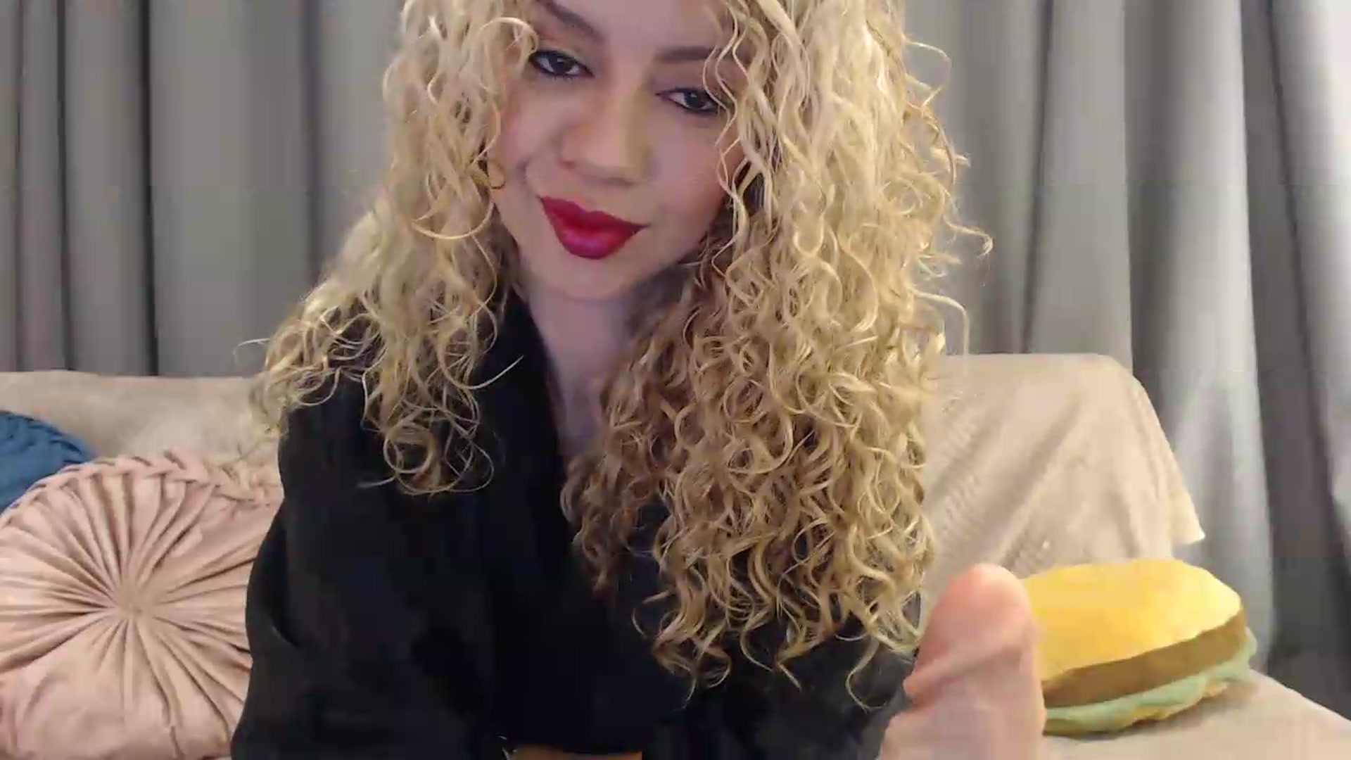 Gallery image thumbnail from Beauty_online's myfreecams stream on, 05/08/2026, 13:18 image 16 of 20