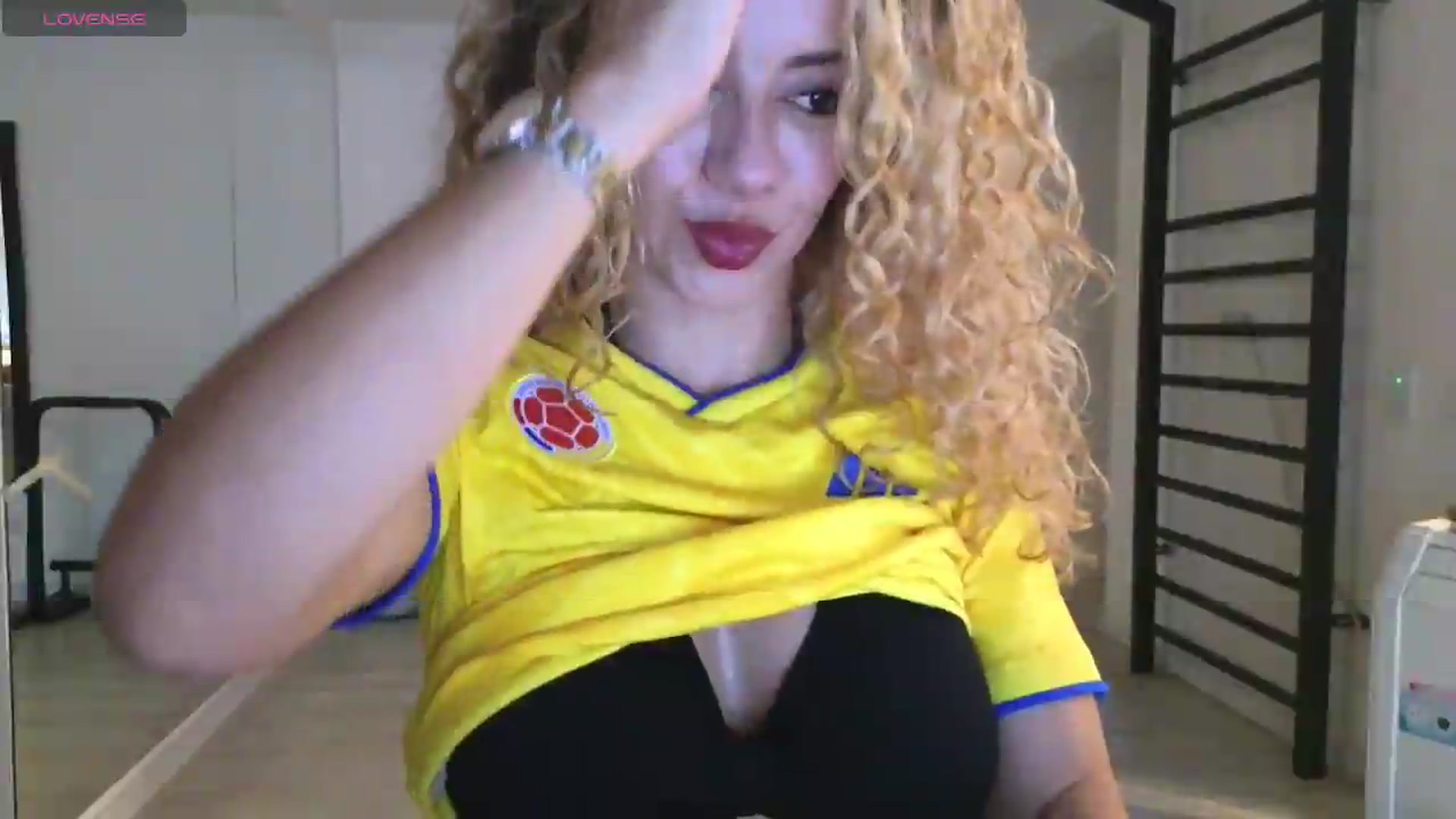 Gallery image thumbnail from Beauty_online's myfreecams stream on, 06/24/2026, 24:03 image 8 of 20