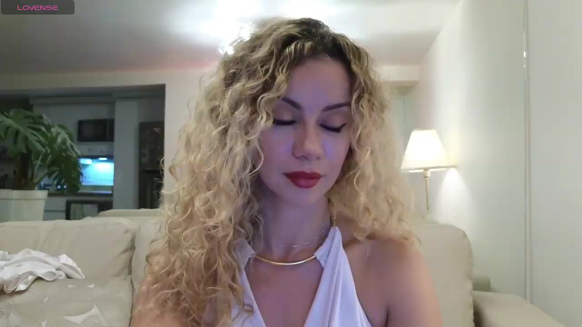 Gallery image thumbnail from Beauty_online's myfreecams stream on, 09/19/2026, 23:36 image 17 of 20