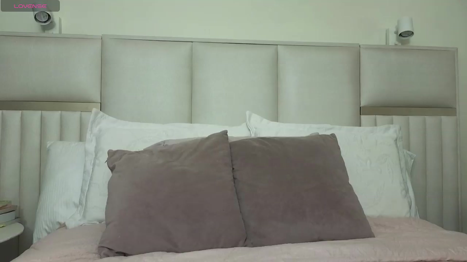 Gallery image thumbnail from Beauty_online's myfreecams stream on, 09/19/2026, 23:36 image 20 of 20