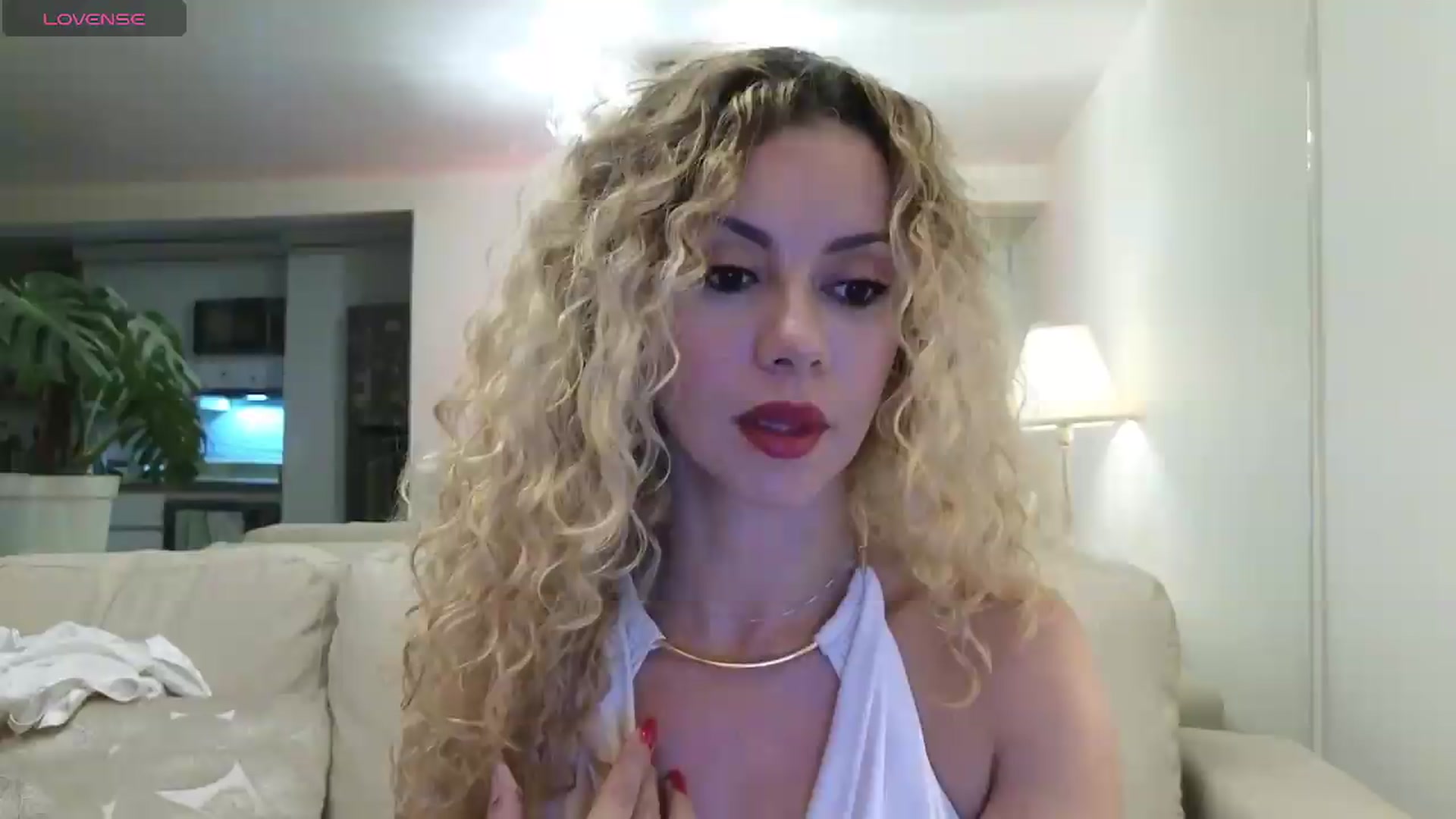Gallery image thumbnail from Beauty_online's myfreecams stream on, 09/19/2026, 23:36 image 13 of 20