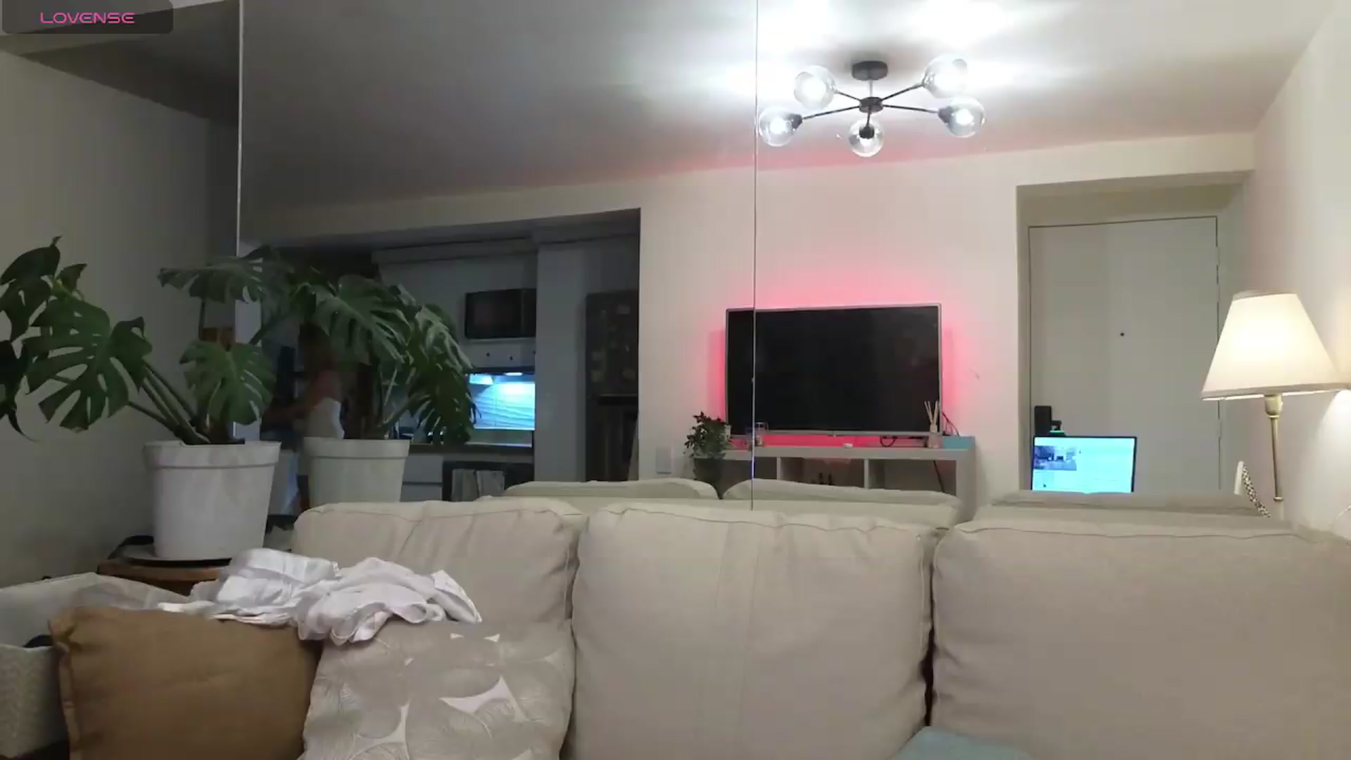 Gallery image thumbnail from Beauty_online's myfreecams stream on, 09/19/2026, 23:36 image 6 of 20