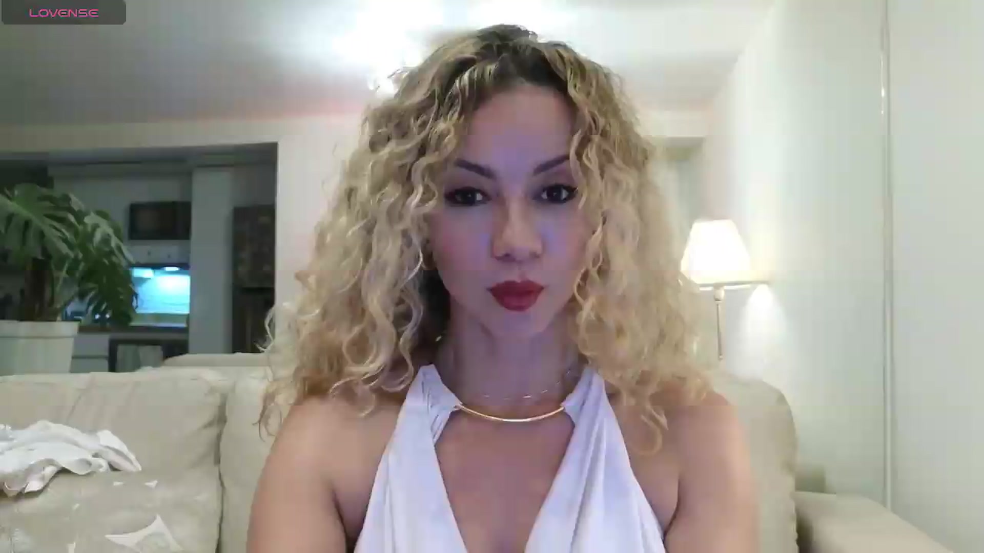 Gallery image thumbnail from Beauty_online's myfreecams stream on, 09/19/2026, 23:36 image 14 of 20