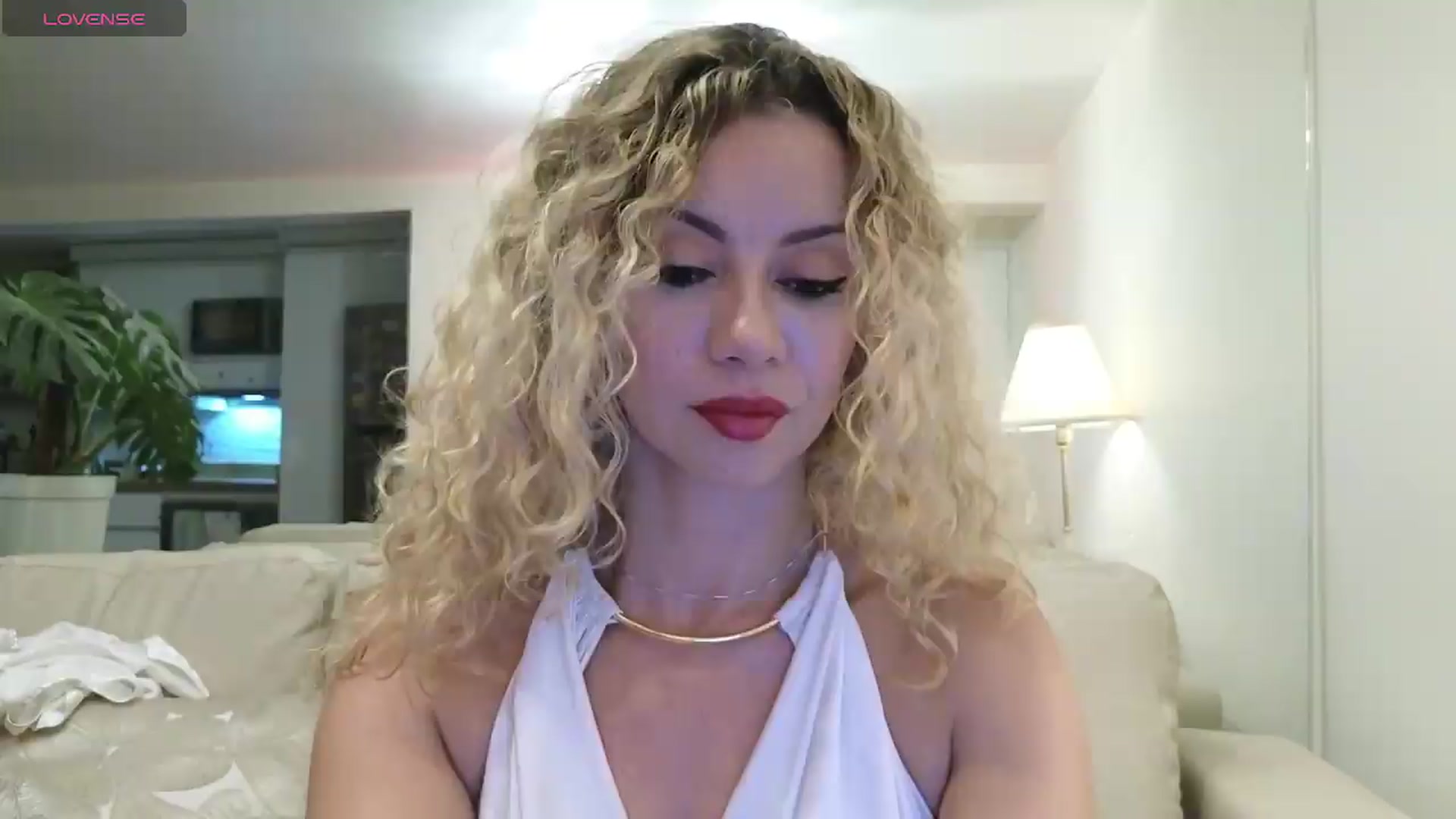 Gallery image thumbnail from Beauty_online's myfreecams stream on, 09/19/2026, 23:36 image 15 of 20
