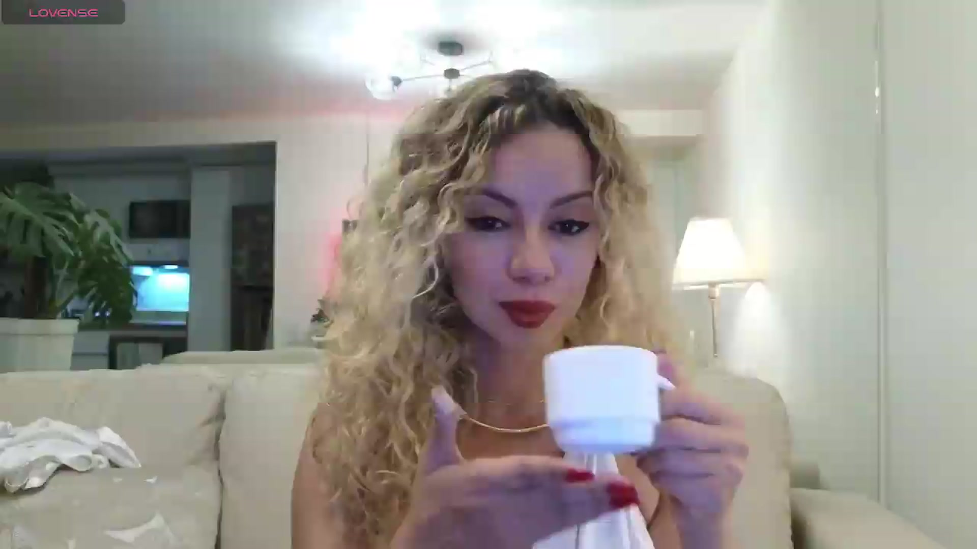 Gallery image thumbnail from Beauty_online's myfreecams stream on, 09/19/2026, 23:36 image 16 of 20