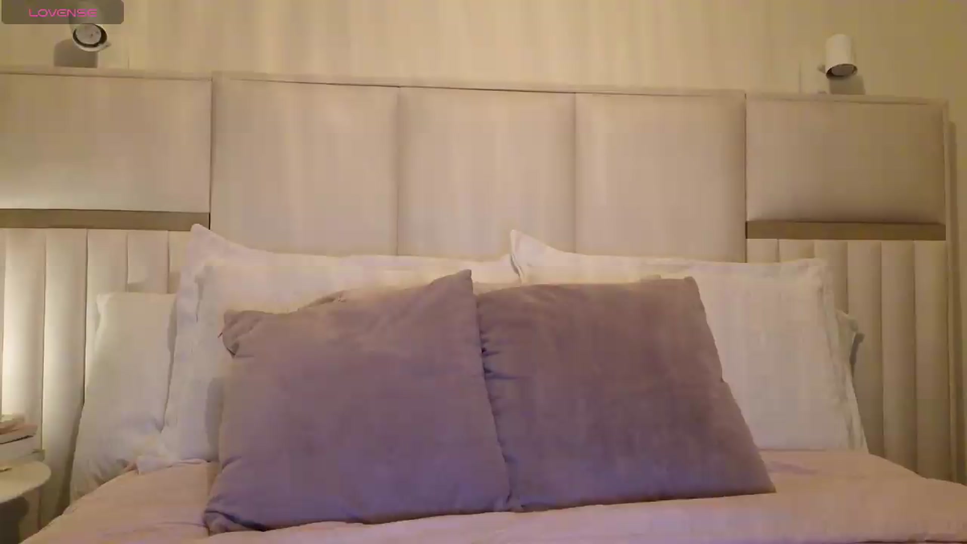 Gallery image thumbnail from Beauty_online's myfreecams stream on, 09/19/2026, 23:36 image 19 of 20