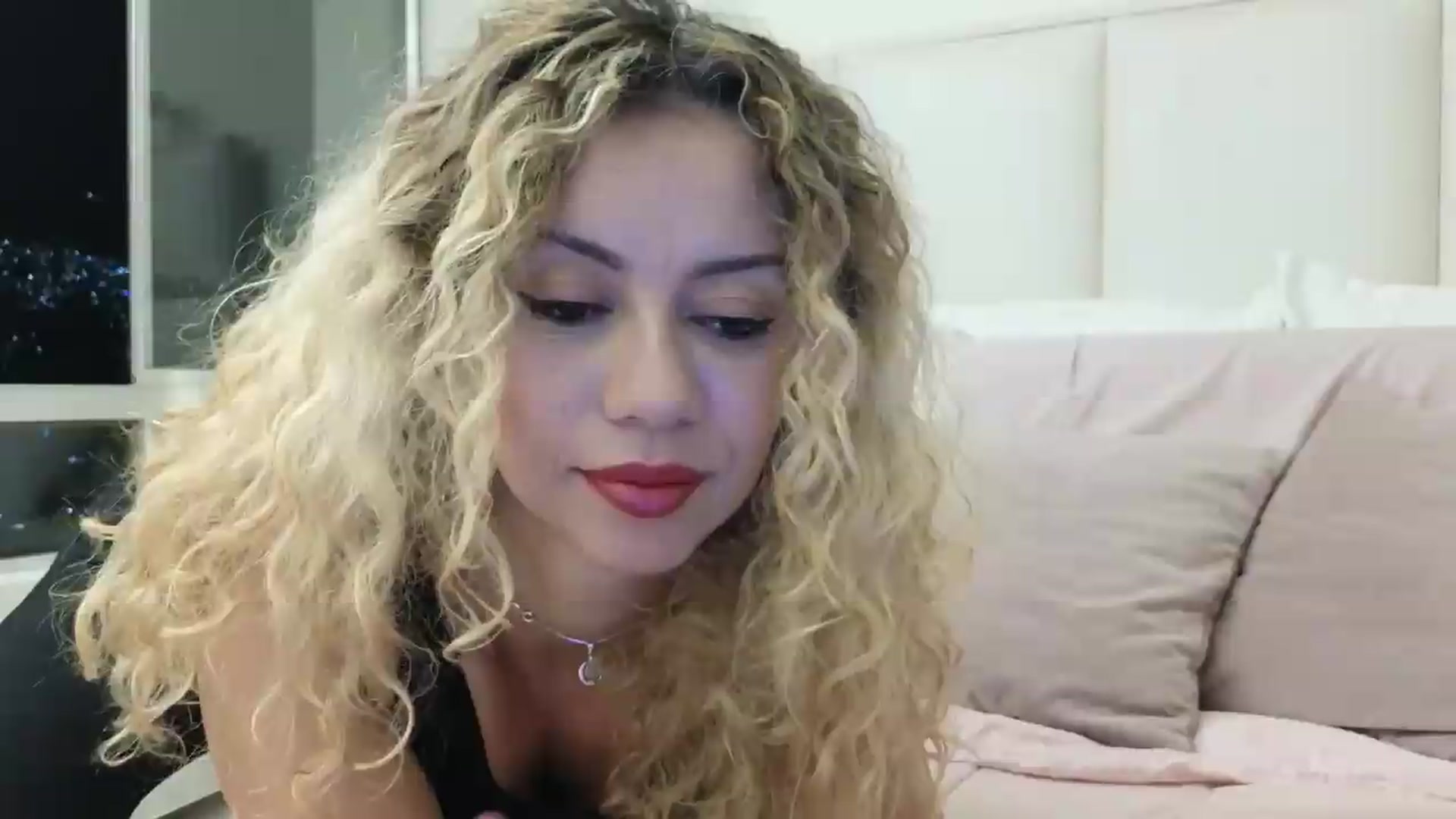 Gallery image thumbnail from Beauty_online's myfreecams stream on, 09/21/2026, 24:55 image 19 of 20
