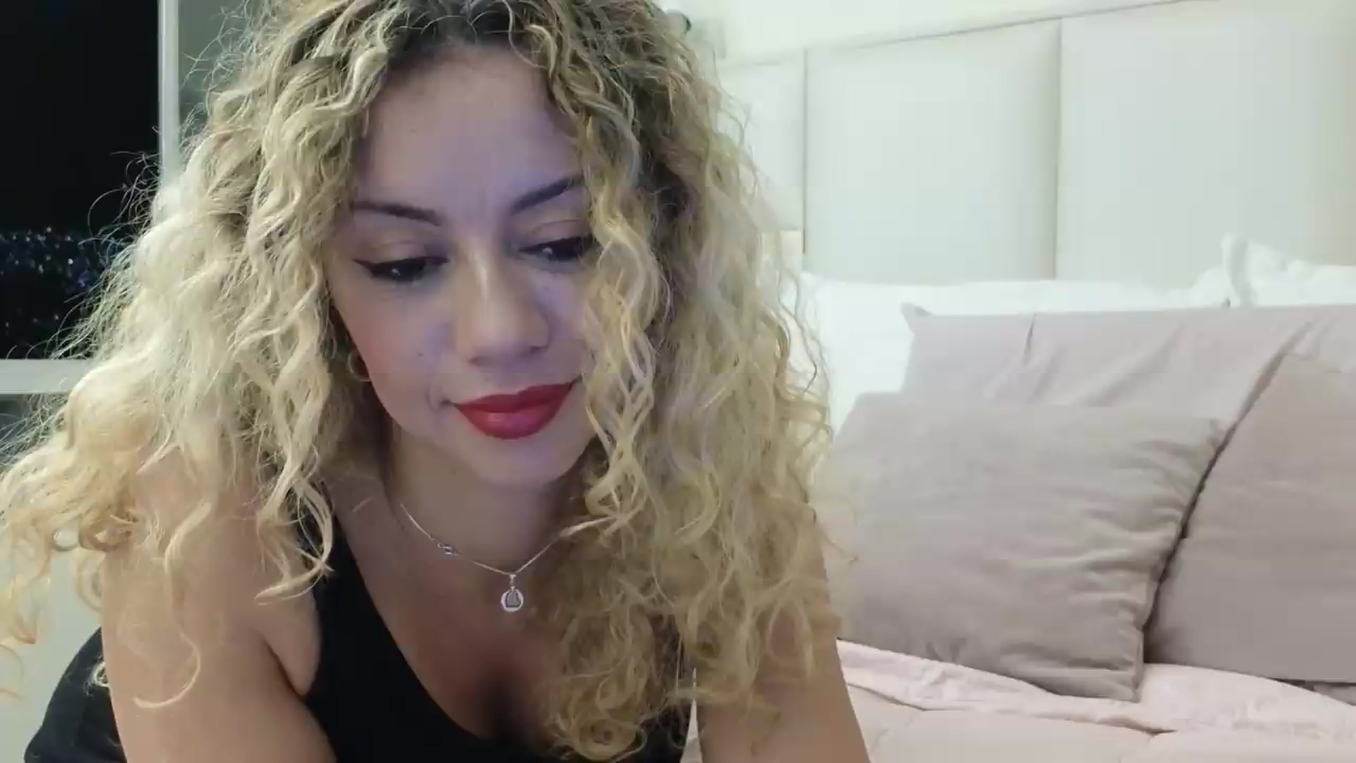Gallery image thumbnail from Beauty_online's myfreecams stream on, 09/21/2026, 24:55 image 11 of 20