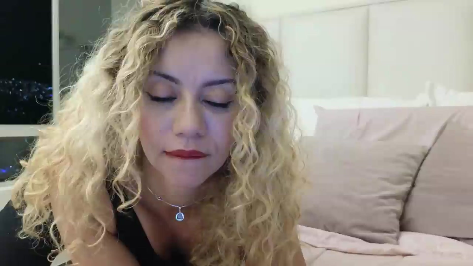 Gallery image thumbnail from Beauty_online's myfreecams stream on, 09/21/2026, 24:55 image 18 of 20