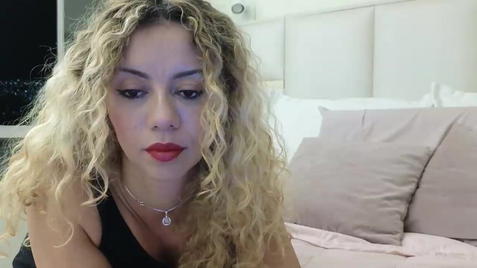 Gallery image thumbnail from Beauty_online's myfreecams stream on, 09/21/2026, 24:55 image 12 of 20