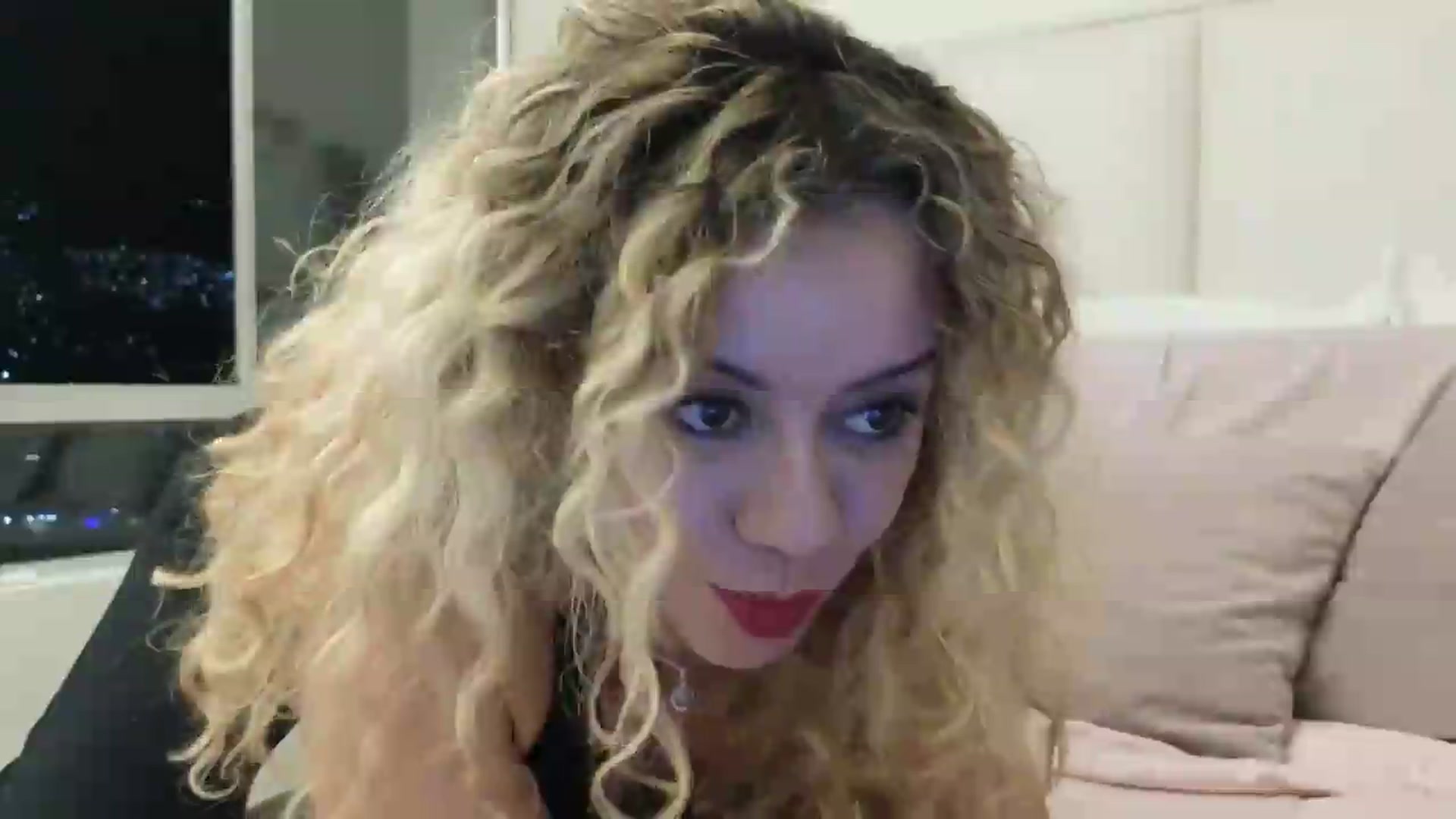 Gallery image thumbnail from Beauty_online's myfreecams stream on, 09/21/2026, 24:55 image 17 of 20
