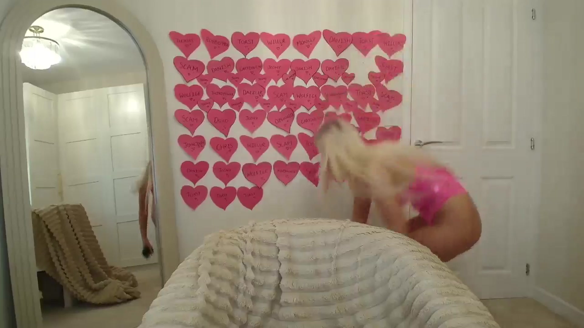 Gallery image thumbnail from BeccaBelle's myfreecams stream on, 02/25/2026, 24:03 image 16 of 20
