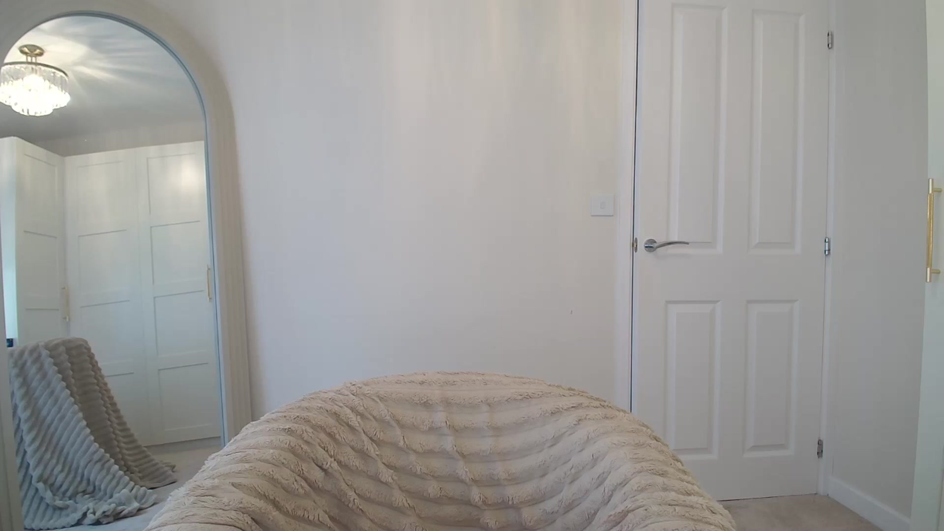 Gallery image thumbnail from BeccaBelle's myfreecams stream on, 04/19/2026, 13:20 image 14 of 20