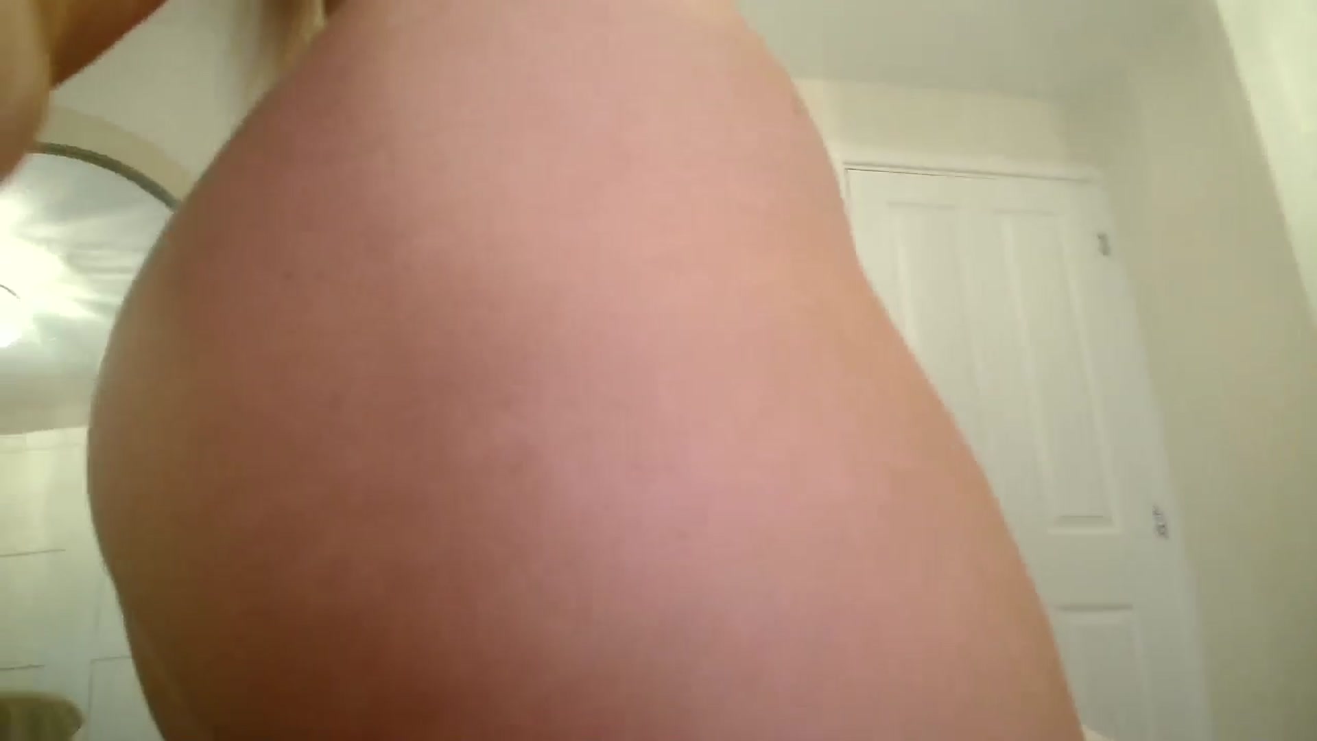 Gallery image thumbnail from BeccaBelle's myfreecams stream on, 04/22/2026, 23:09 image 14 of 20